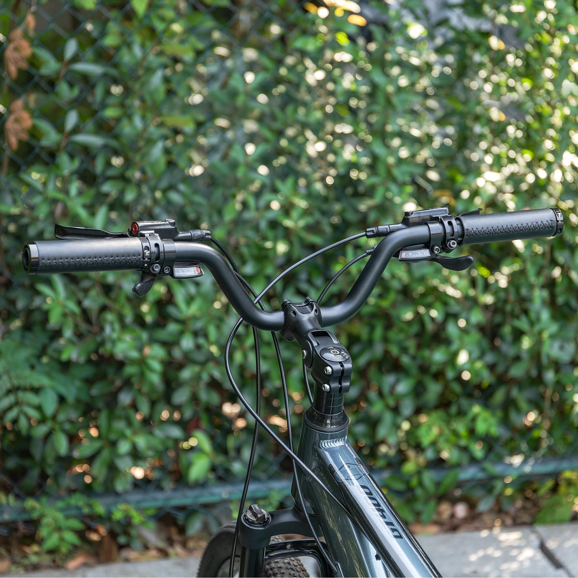 Guidon de vélo 25,4 pouces - 30 mm, 50 mm, 70 mm, 90 mm, 120 mm - Guidon de vélo en alliage d'aluminium de 620 mm (montée de 90 mm)