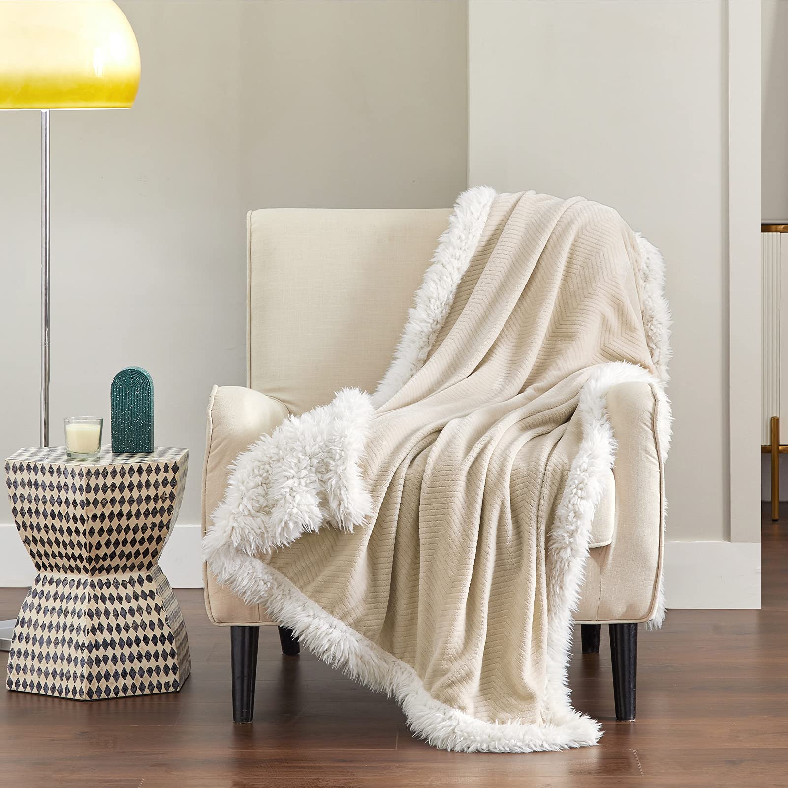 Bedsure Sherpa Fleece Blanket Reversible - Winter Warm Plush Thermal Blanket, Thick Cozy Soft Twin Blanket Herringbone, Fl...