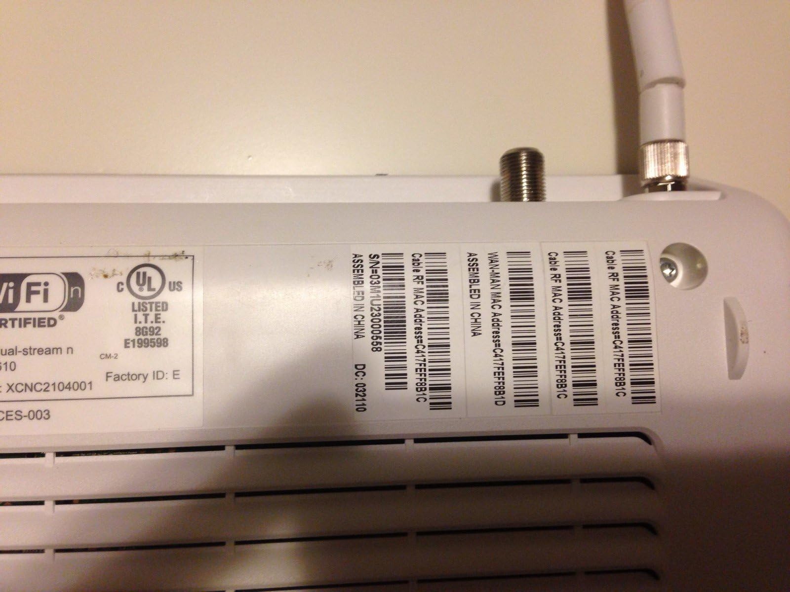 Ubee DDW3611 DOCSIS 3.0 (8x4) Wireless (802.11n) Cable Modem Gateway