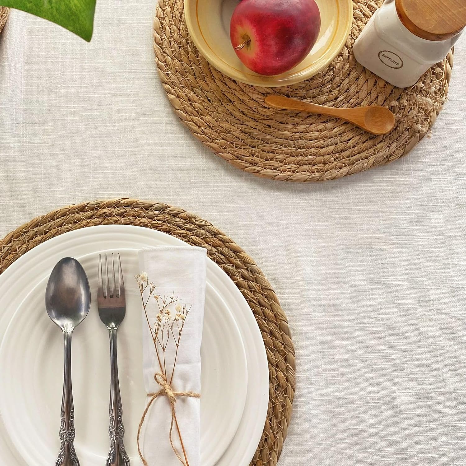 Woven placemats Set of 6, 13 inch Round placemats, Wicker placemats, Rattan Place mats, Wicker Charger Plates, Farmhouse Boho Decor Plate Chargers, Table mats Indoor and Outdoor Patio Table