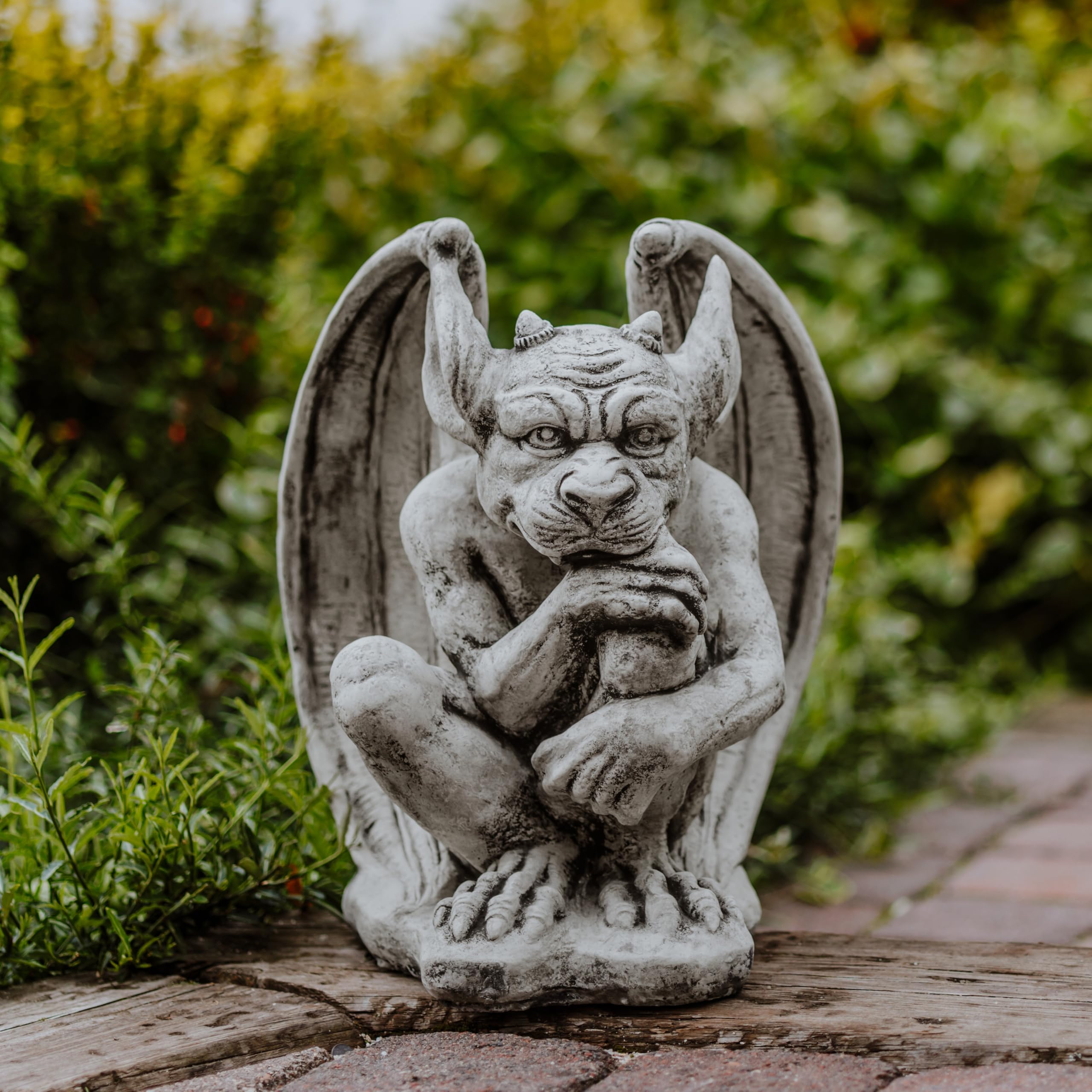gartendekoparadies.de Grande massiccia figura di pietra Gargoyle - La guardia di guardia castone in pietra colata resistente al gelo