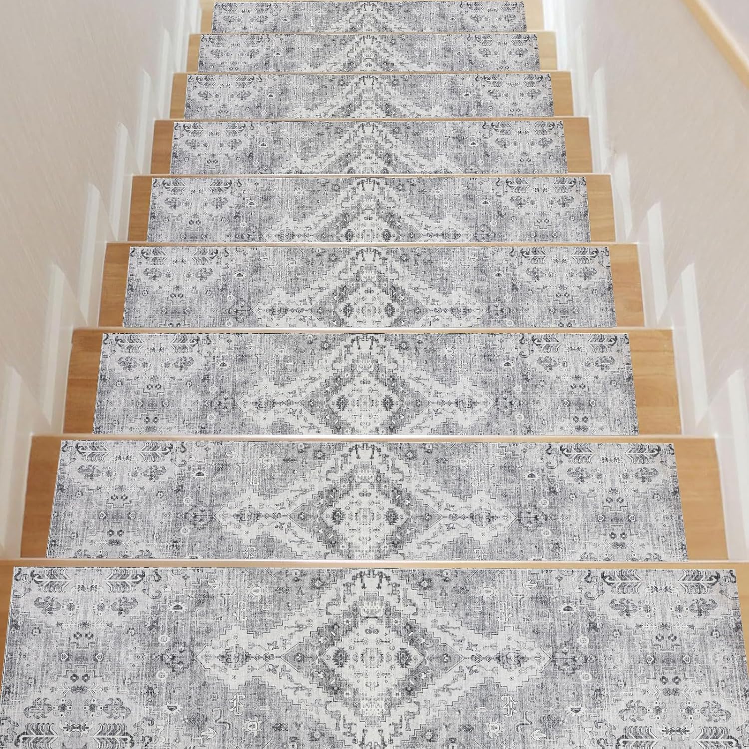 Homcomodar 4 PCS Stair Treads Carpet for Wooden Steps, 76 x 20cm Indoor Non Slip Stair Runner Carpet for Staircases Washable Reusable Rubber Stairs Carpets Protector Mats for Pets, Kids, Elders, Gray