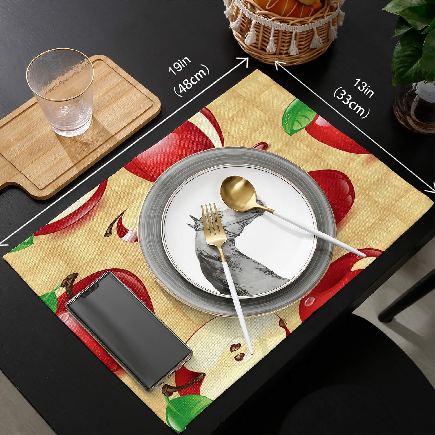 Bеѕt Dеаl Prоduсt Greeeen Placemats Set of 6 Red Apples Place Mat for Dining Table Washable Cotton Linen Table Mats