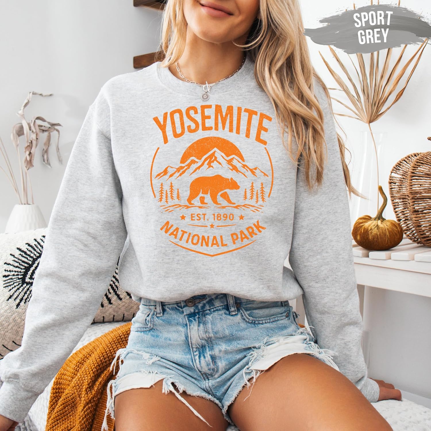 Yosemite National Park Sweatshirt – Vintage Mountain Bear Graphic Pullover