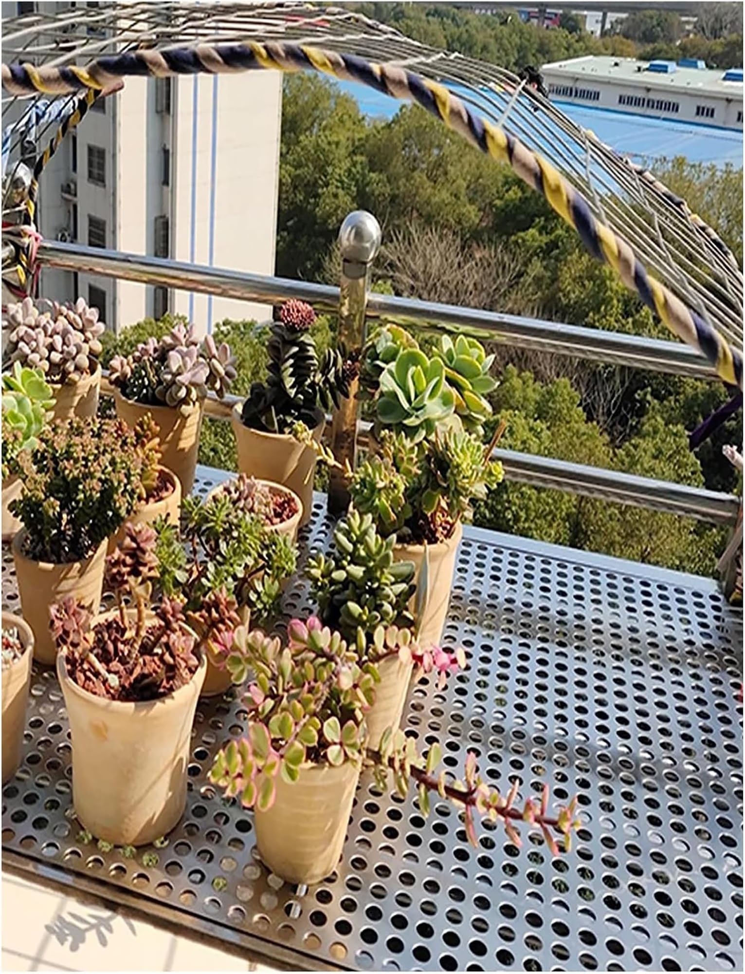 Piastra metallica perforata in acciaio inossidabile 304 - Rete per gatti da balcone anticaduta, griglia decorativa per finestre, soluzione di sicurezza industriale sostenibile (10 x 700 cm)