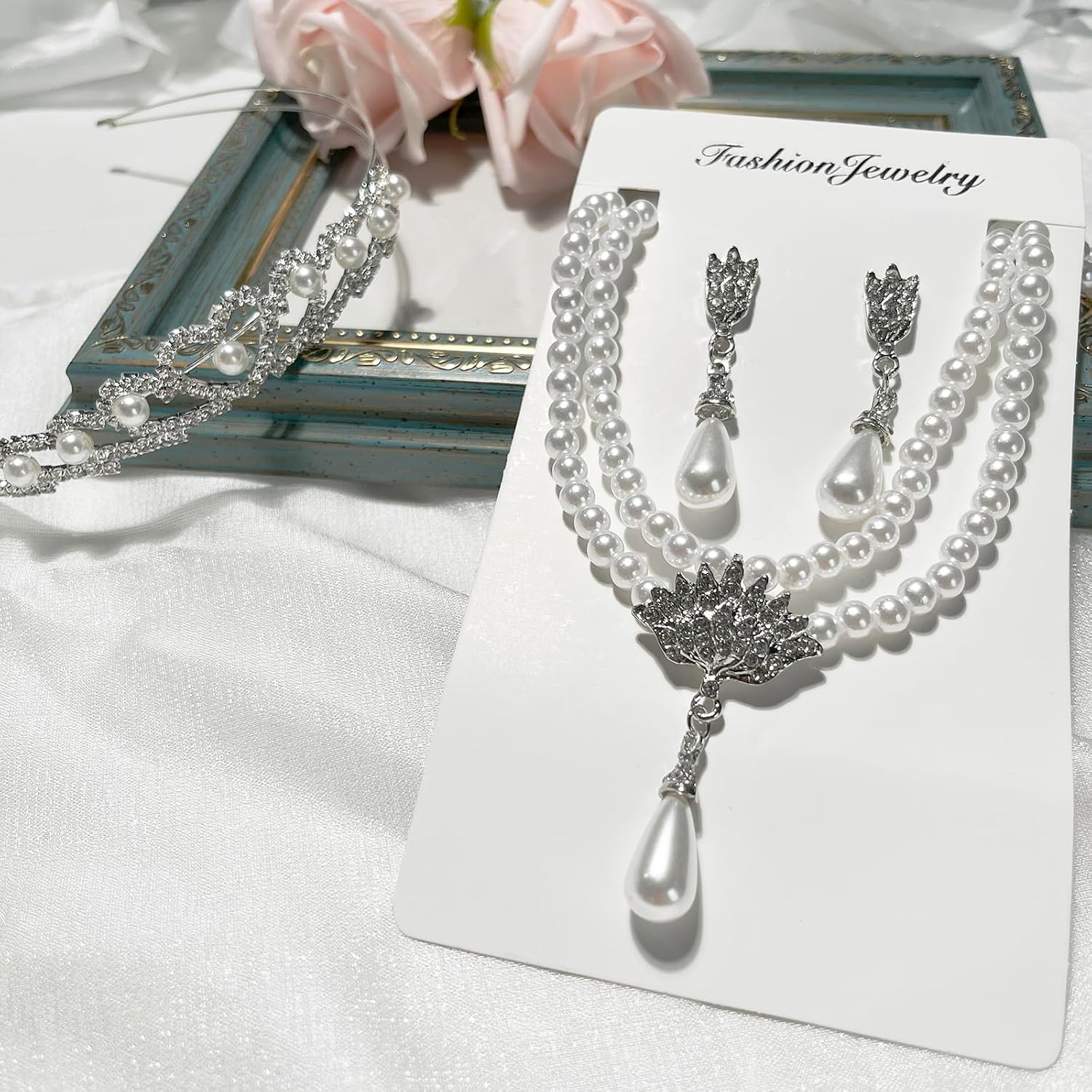 Vibsion Regency 5-Piece Accessories Set for Women – Tiara, Pearl Necklace & Earrings, Satin Gloves & Lace Fan