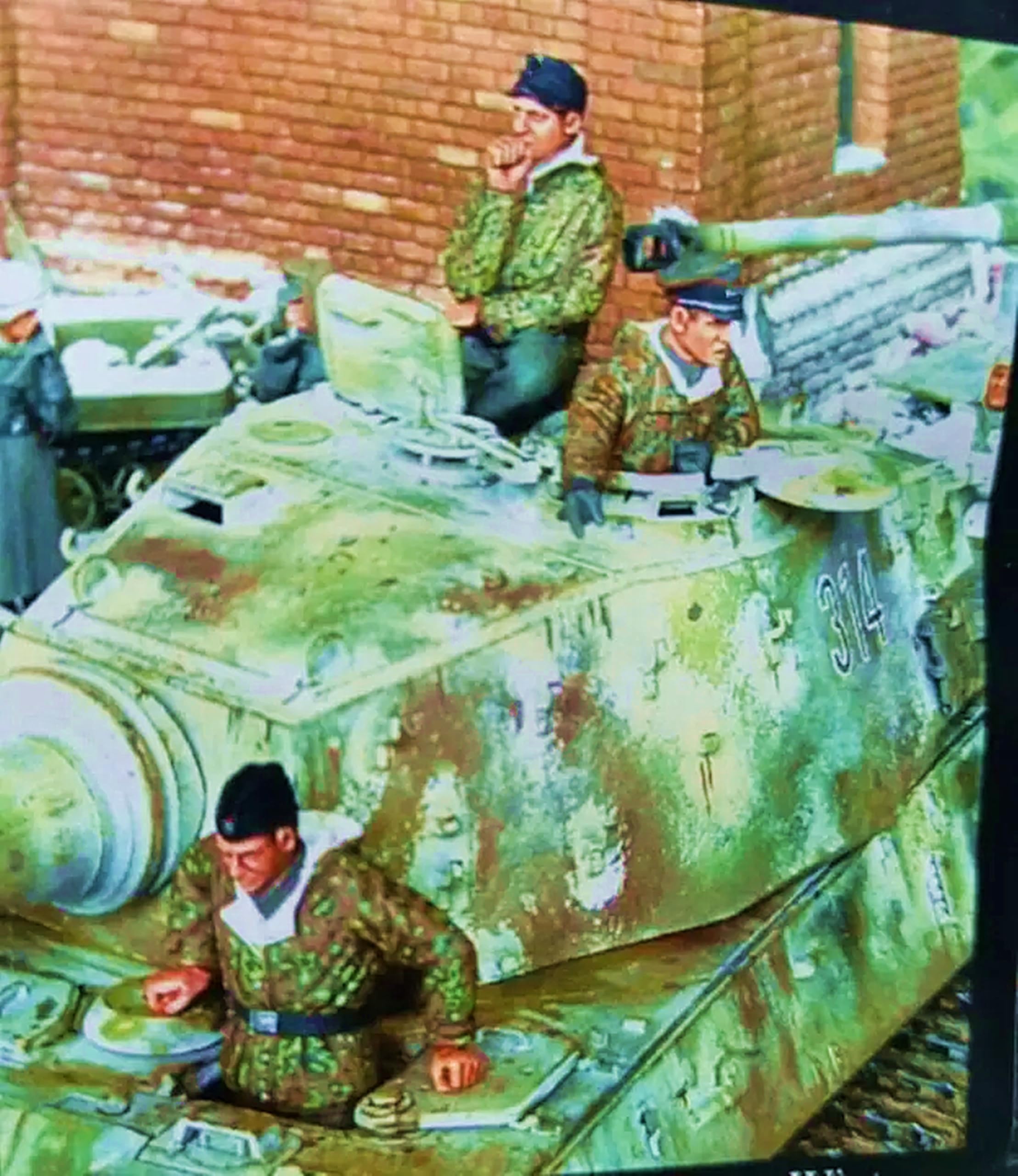 GoodFYouth 1/35 WWII German Tank Soldier Resin Model Kit Unpainted and Unassembled (3 people, no tank) //o4A9Lj4