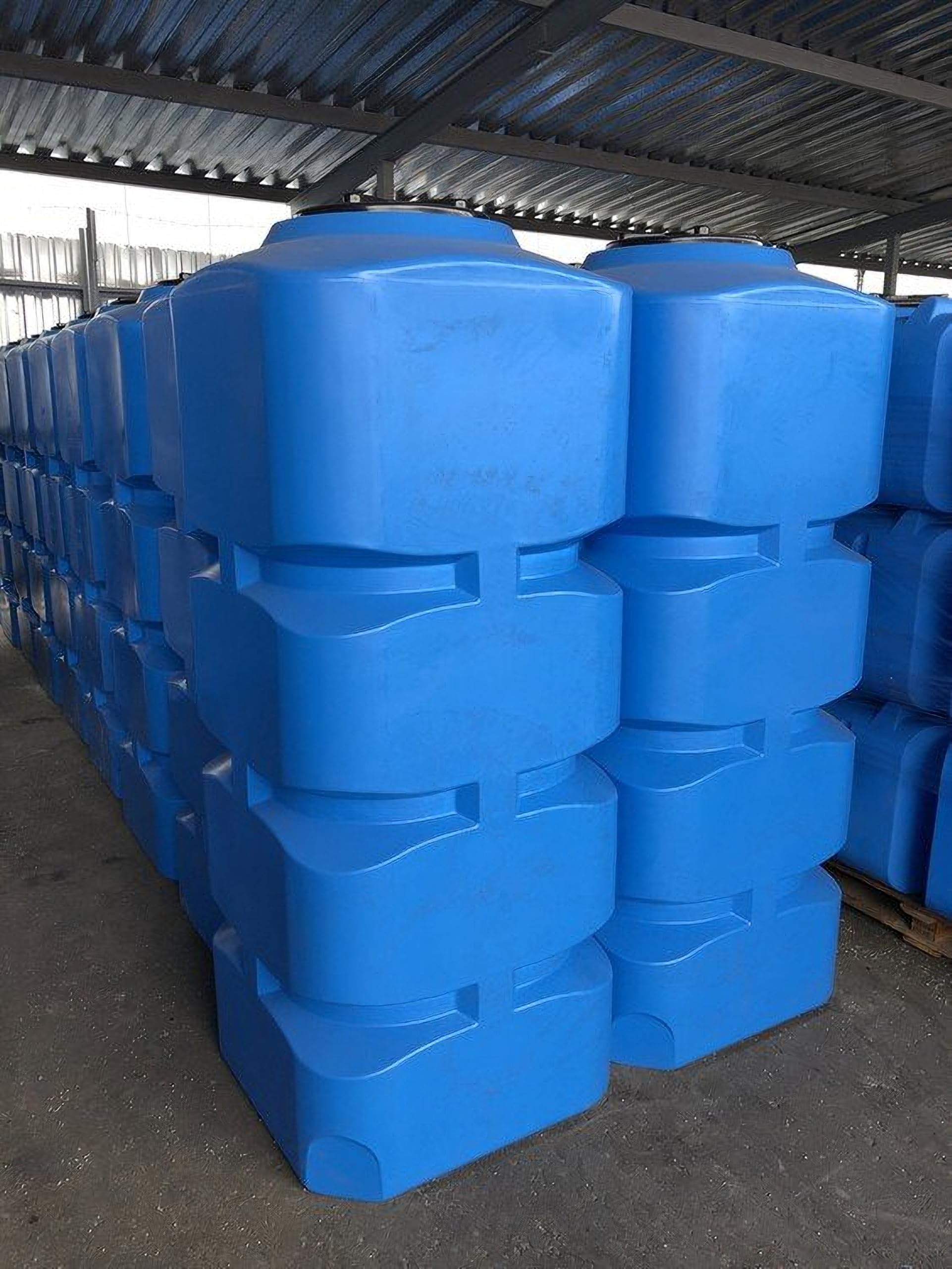 Varile Depósito de Agua Potable Vertical de 1000 L, Rectangular, Azul, sin BPA, Rosca de latón integrada de 3/4", Apto para Alimentos