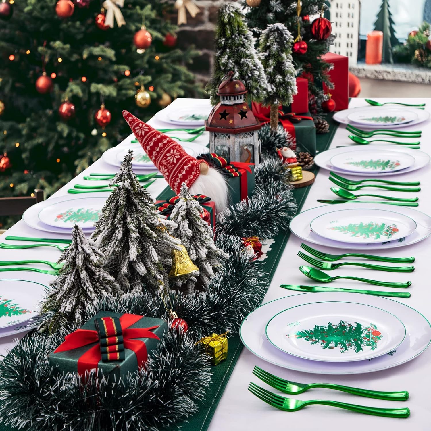 Rubtlamp 60PCS Christmas Plastic Plates, White Disposable Plates with Green christmas Tree, Fancy christmas Party Plastic Plate Include 30 Dinner Platos, 30 Dessert Platos for Parties