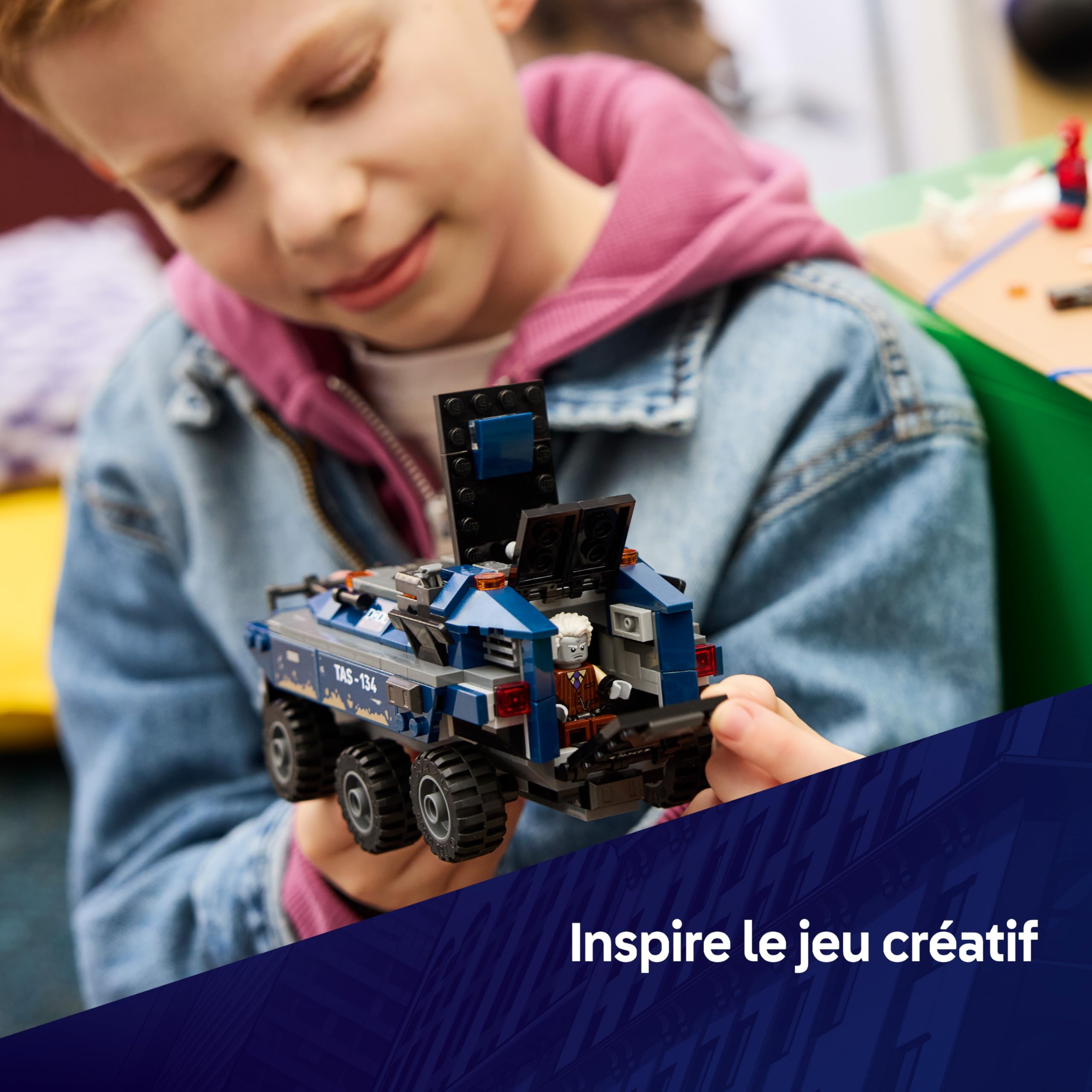 LEGO ǀ Marvel La Poursuite en Prison Mobile de Spider-Man - Jouet Super-Héros avec Voiture Blindée & 4 Minifigurines Dont Tombstone & Tarantula - Cadeau pour Garçon dès 8 Ans ou Fan du Film 76349