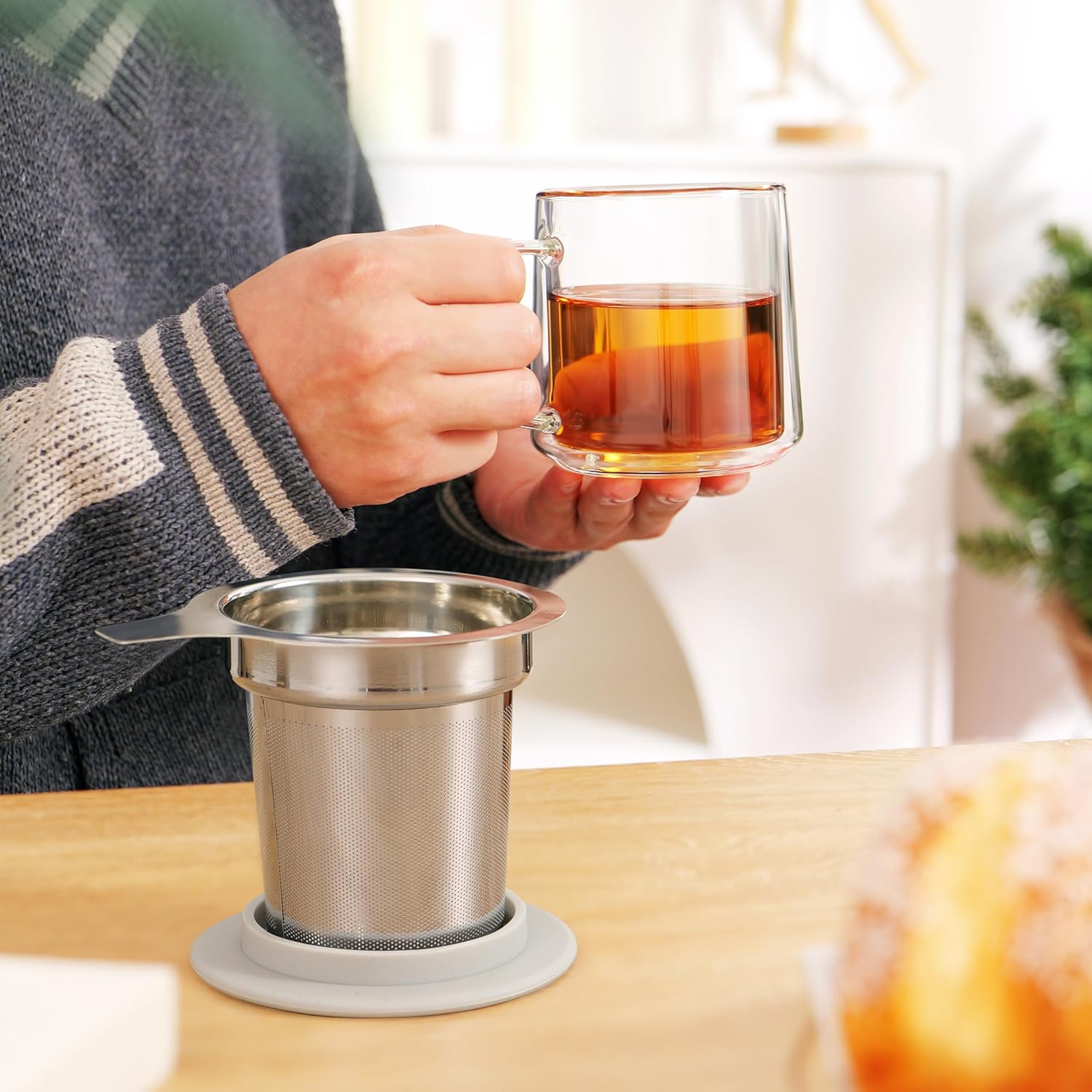 CNGLASS 12oz Double Walled Glass Tea Cup with Stainless Steel Infuser and Lid,Borosilicate Glass Tea Infuser Mug for Loose Tea,Teabag,Set of 1 - Image 6