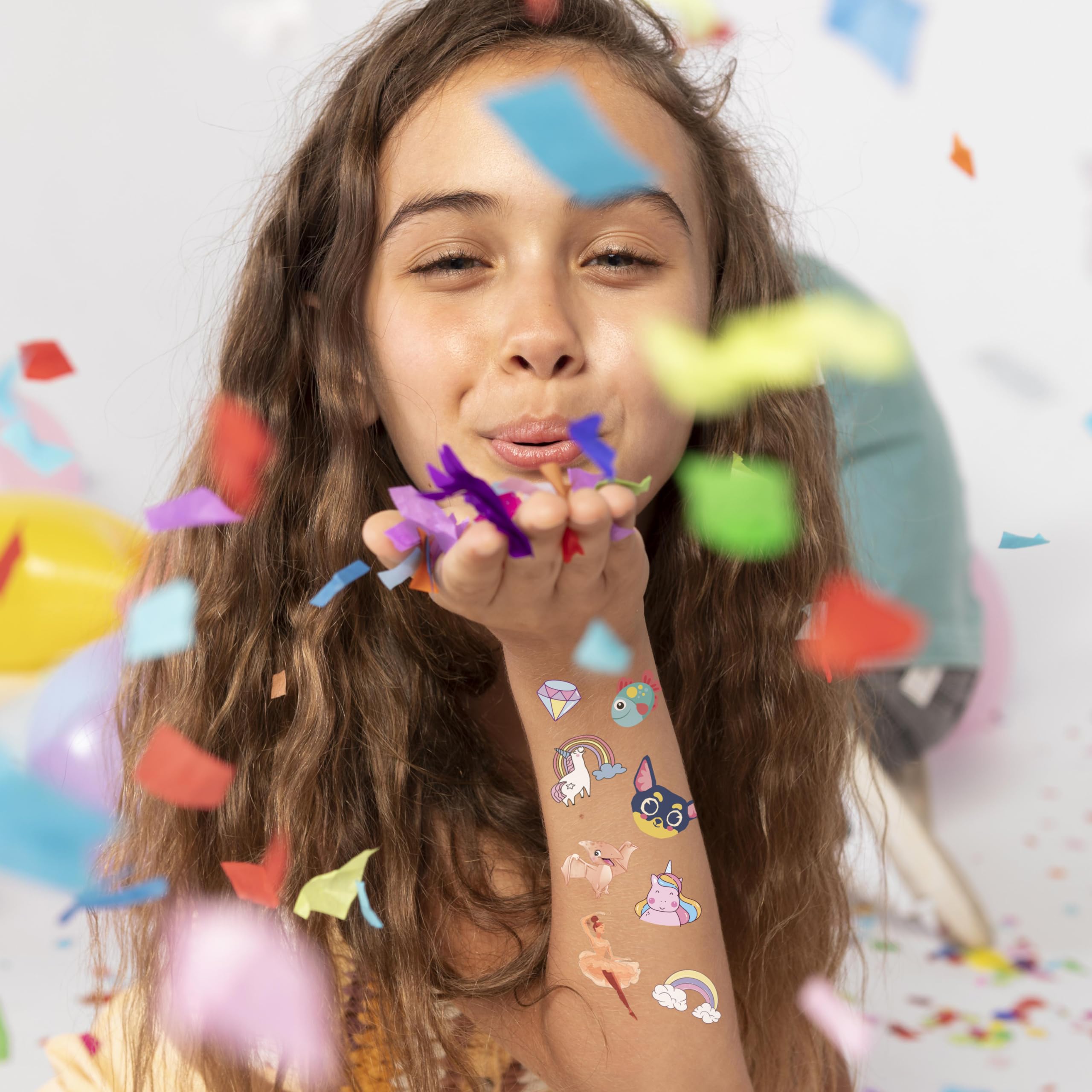 500 Pz Tatuaggi per Bambini - 10 Fogli Tatuaggi Temporanei Luminosi Gadget Compleanno Bambini Originali - Regalini Fine Festa Compleanno Invitati Bambino Bambina Unicorno Dinosauro Sirena Calcio