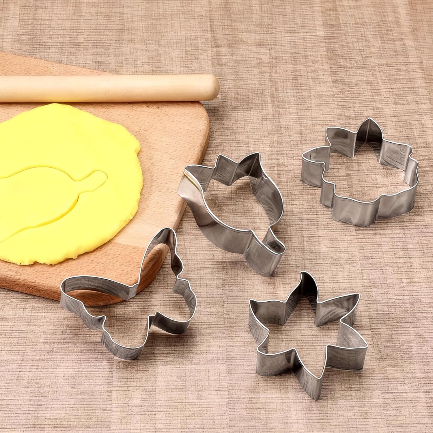 7PCS Flower Cookie Cutter Set, Stainless Steel Summer Floral Cookie Cutter, Daisy, Lily, Rose, Tulip, Oak Leaf and Butterfly Fondant Biscuit Cutters, Christmas DIY Baking Tool for Homemaking Cookie - Image 4