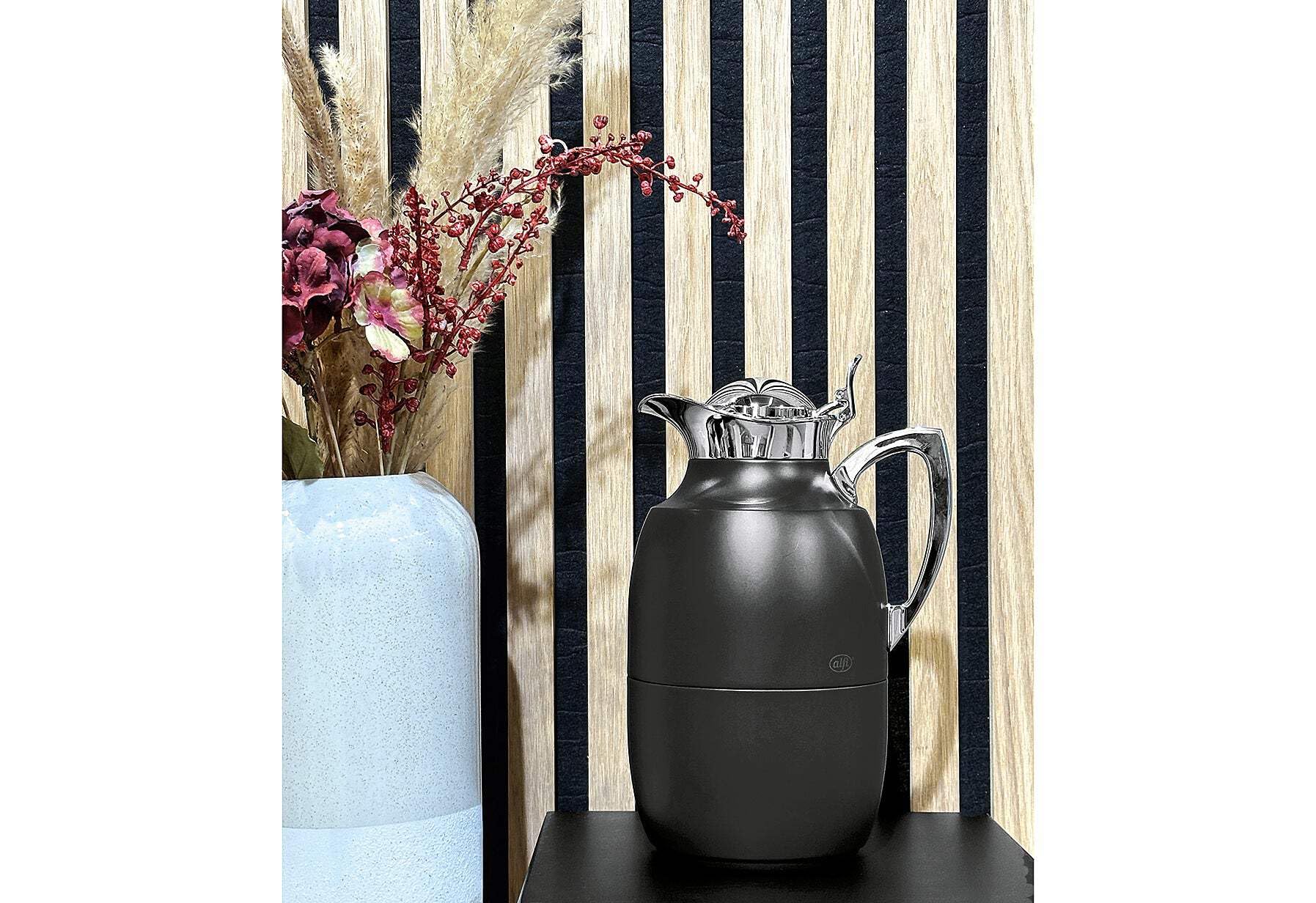 Alfi Juwel - Jarra aislada, color negro satinado, 1 l