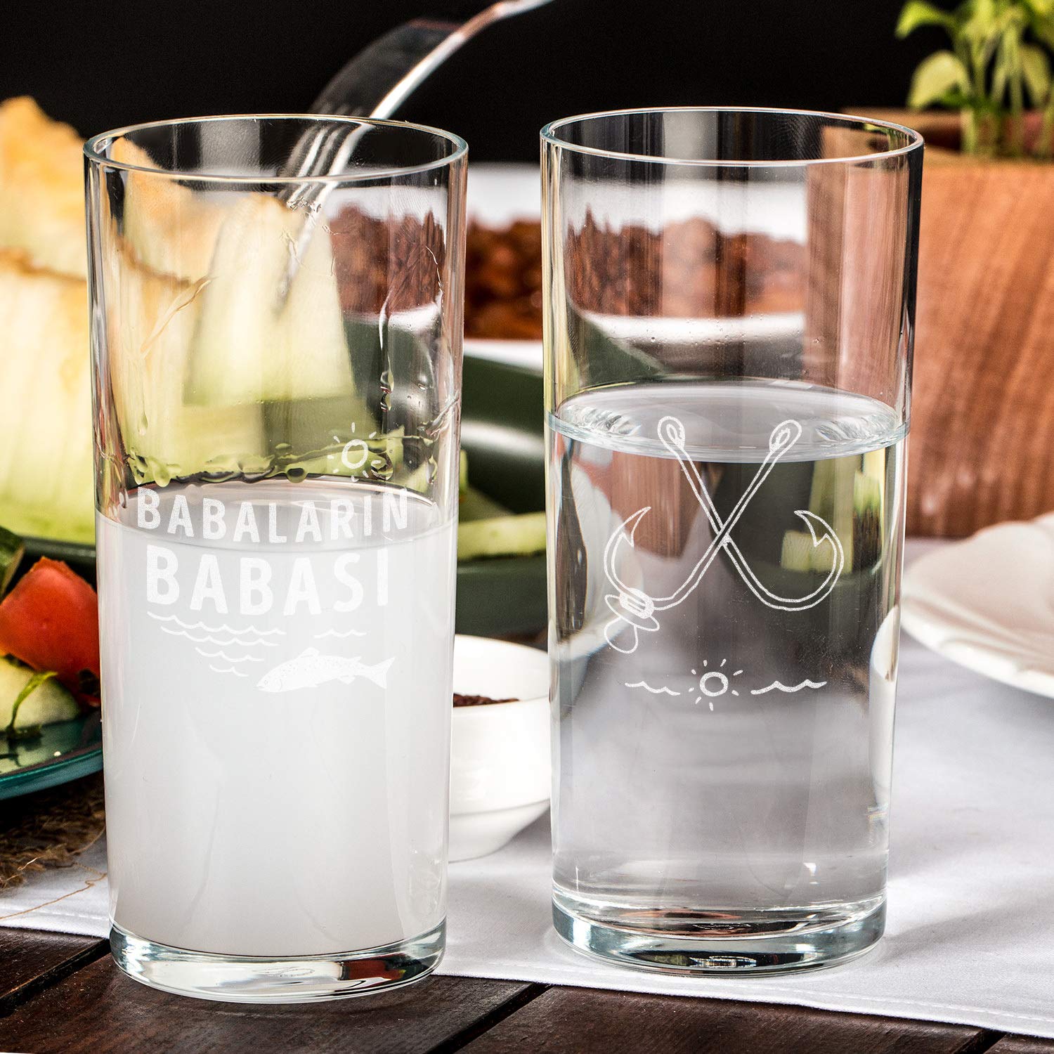 Hediyesepeti Babaların Babası Esprili Ahşap Kutulu Rakı Seti 2 Adet Kadeh 1 Adet sürahi Duble Metre