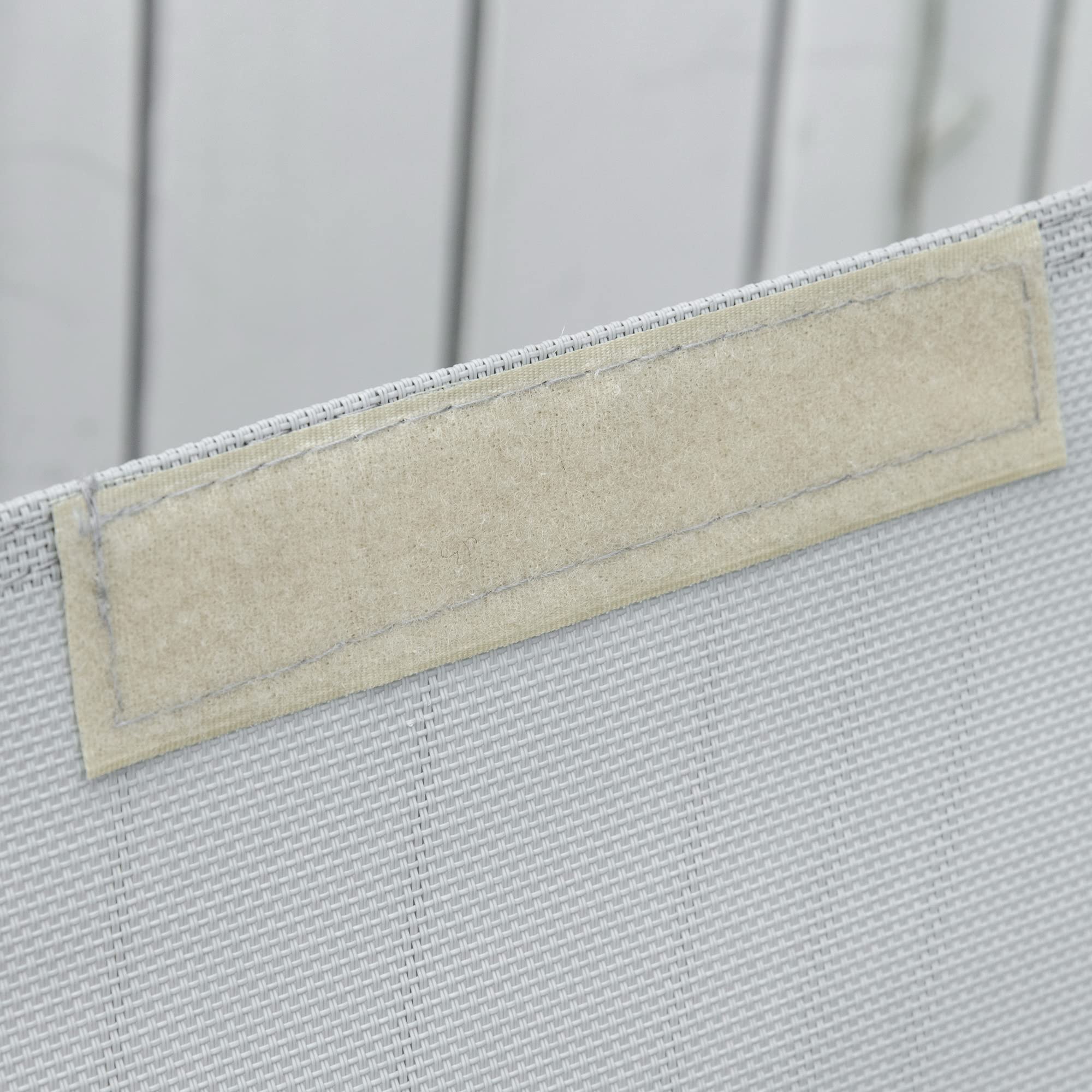 Outsunny Silla mecedora de jardín Zero Gravity, tumbona de jardín ergonómica con cojín y tejido transpirable, para interior y exterior, 105 x 62 x 88 cm, gris
