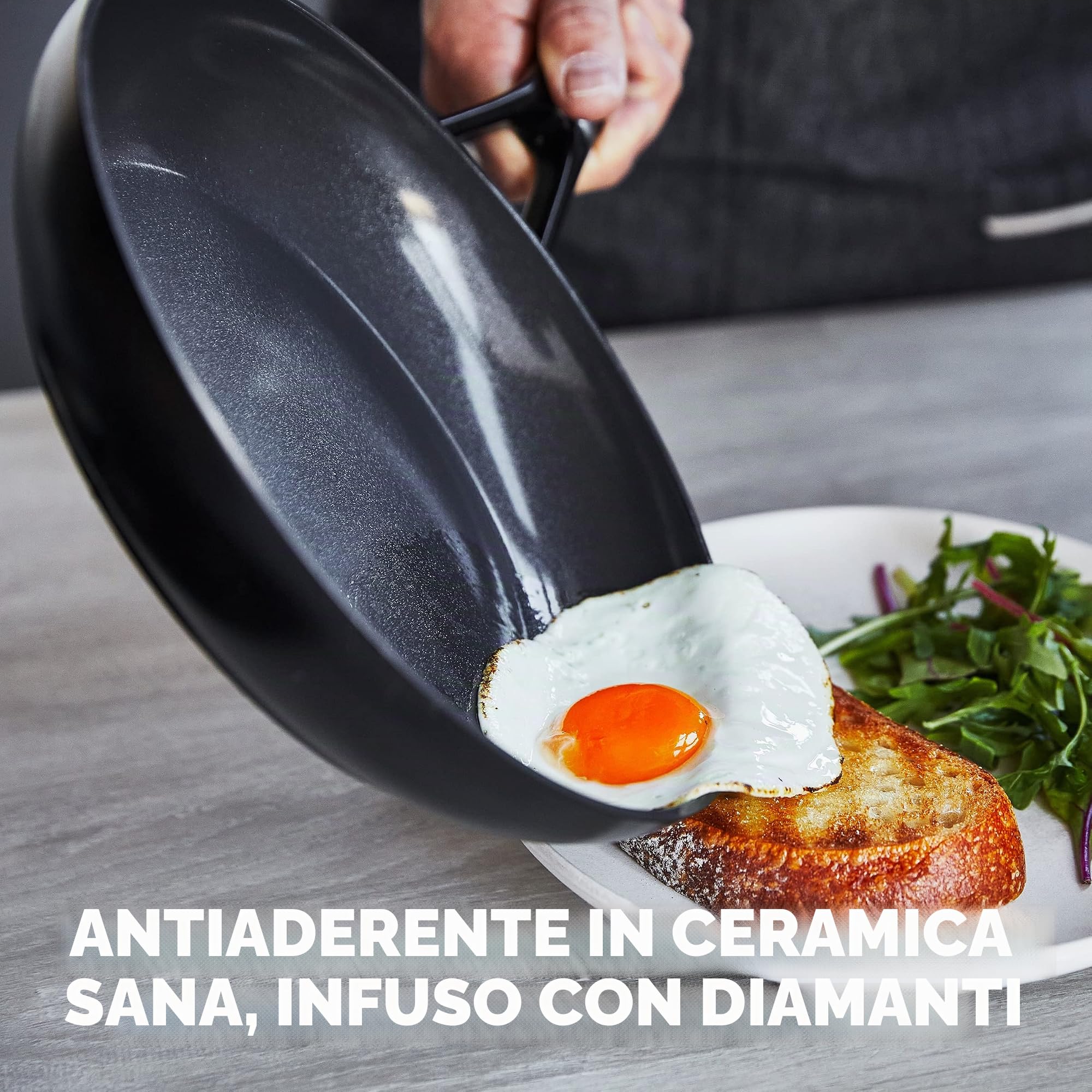 GreenPan SmartShape Padella Wok in Ceramica Sana Antiaderente da 28 cm, Senza PFAS, Adatto all'Induzione, Sicuro al Forno, Lavabile in Lavastoviglie, Nero