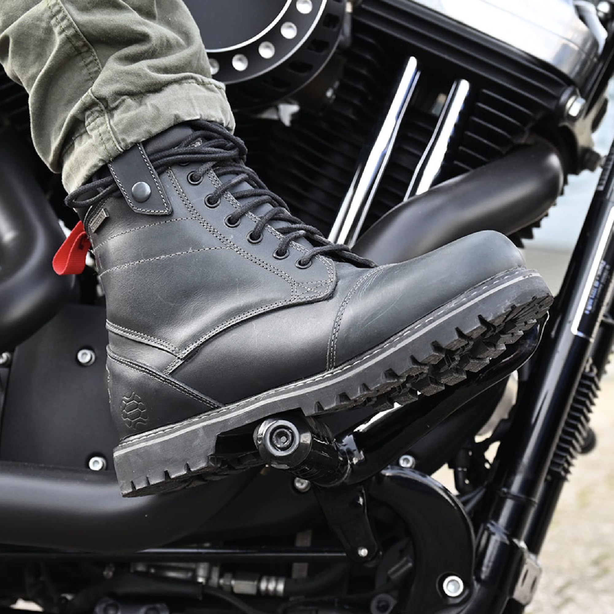 Agent Grey Motorradstiefel für Herren - Atmungsaktive, Wasserdichte Boots mit Rutschfester Sohle für Überlegene Sicherheit