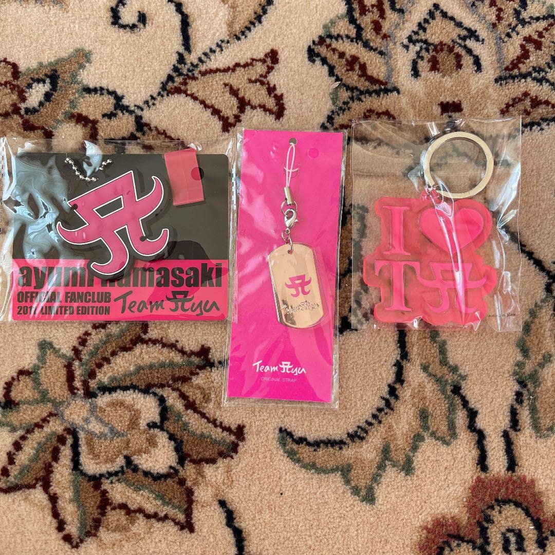 Amazon.co.jp: 浜崎あゆみ Team Ayuキーホルダー、ストラップ3点 