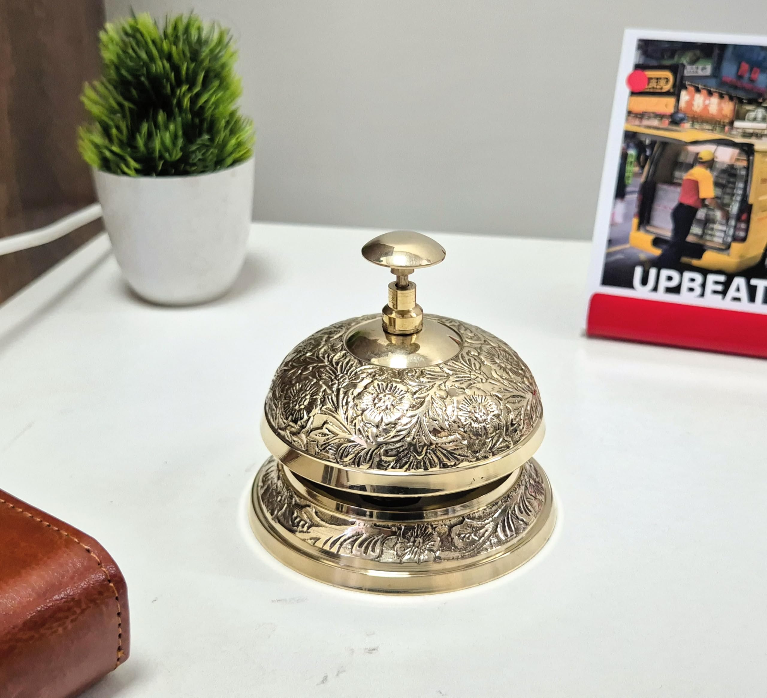 Campana de latón con diseño floral vintage en relieve de latón macizo para oficina, hotel y mostrador, campana de recepción antigua con obras de arte tradicionales, servicio de anillo fuerte y diseño
