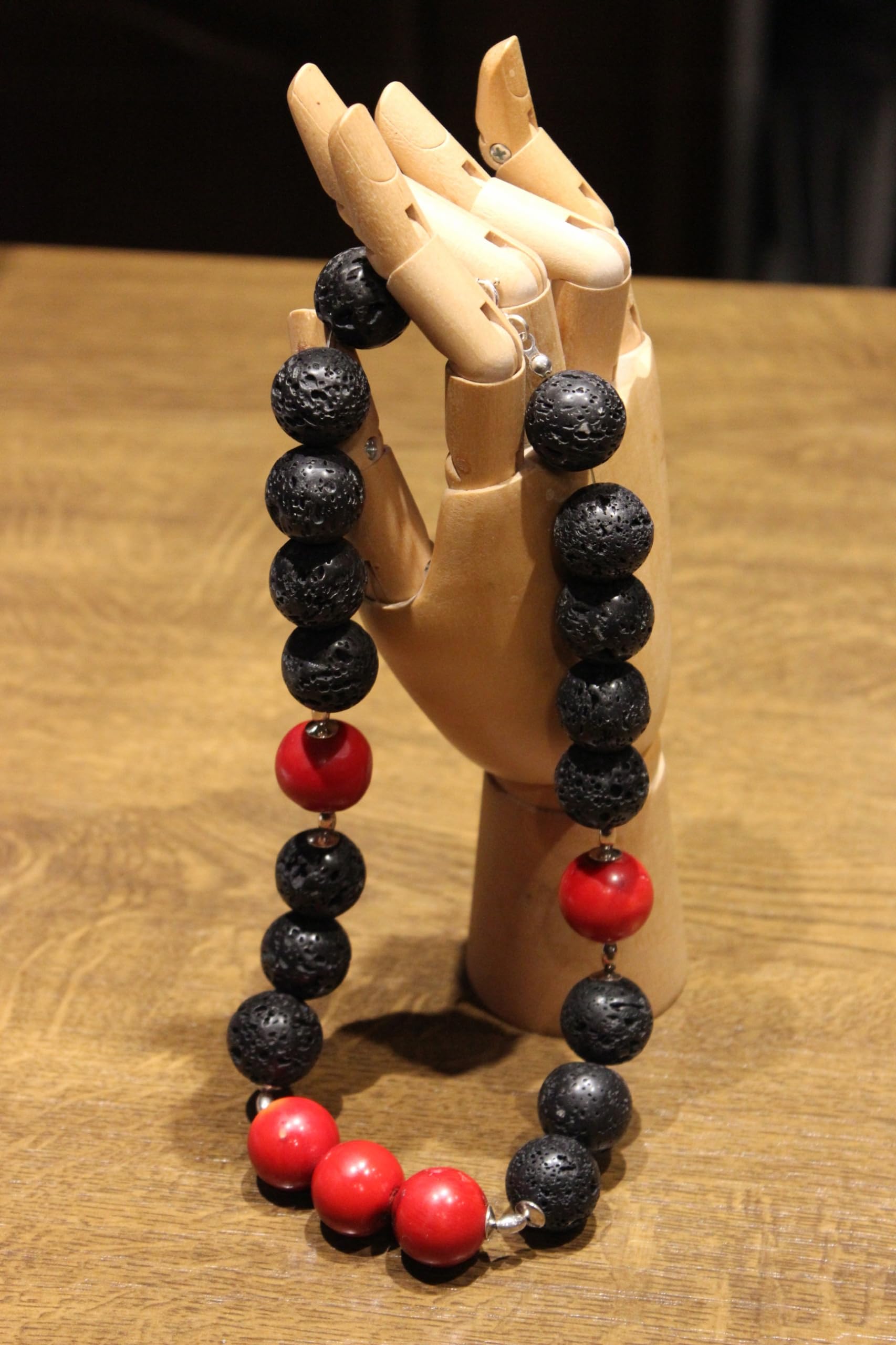 Collana in corallo naturale di lava vulcanica 925