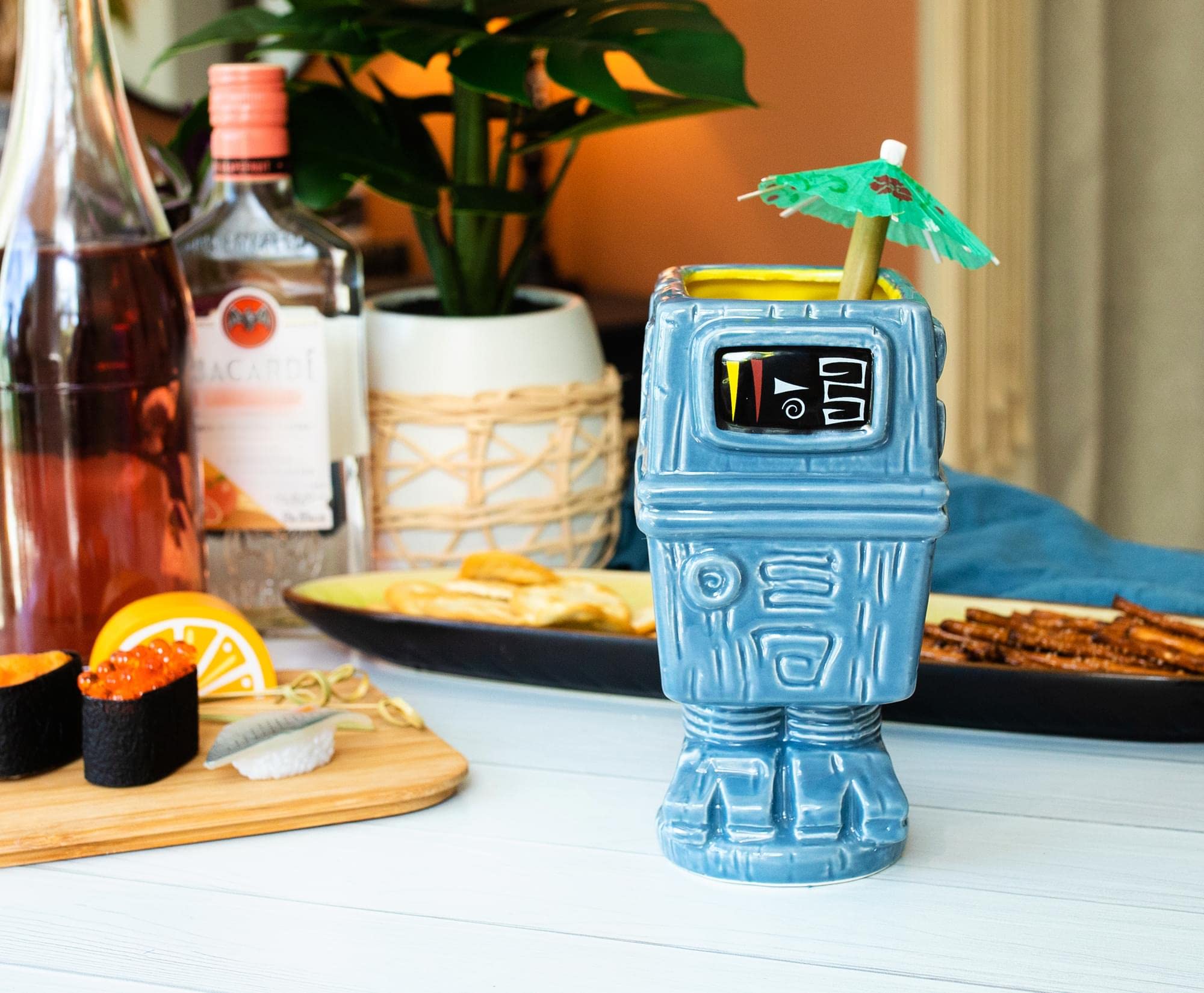 Amazon.com | Geeki Tikis Star Wars Gonk Power Droid Ceramic Mug