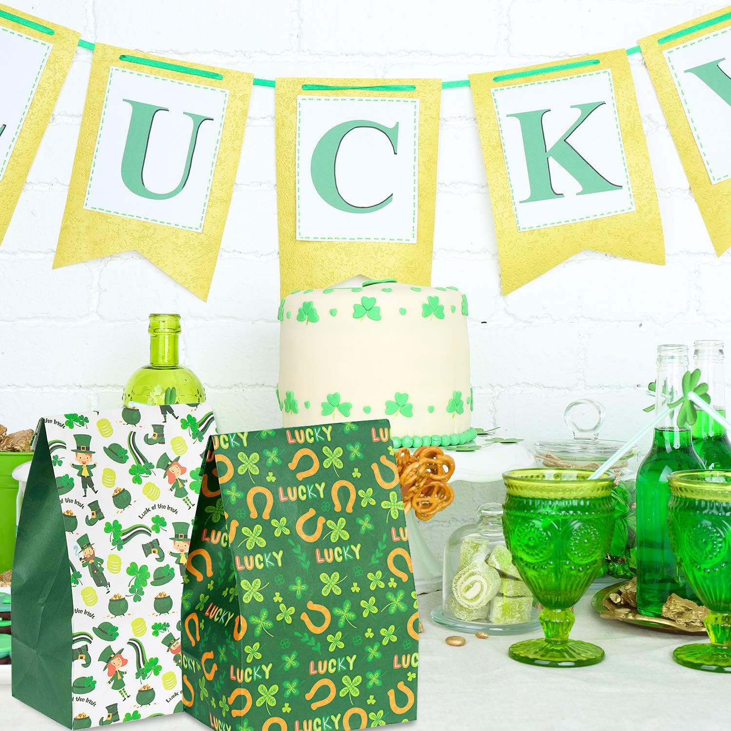 Whaline 60 Pack St. Patrick's Day Paper Gift Bag, Irish Shamrock Clover Candy Treat Bags for St Patrick's Party Favors, Birthday Supplies