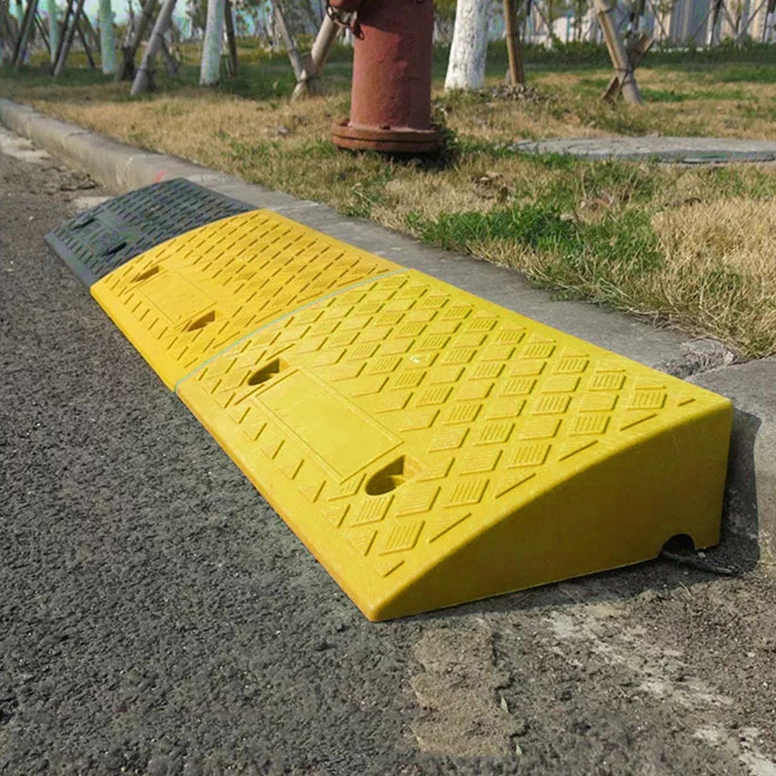 RedMapleTek Kerb Ramps - 5/9cm Height Curb Ramps, PVC Plastic Threshold Ramps, Portable Lightweight Door Ramp Outside For Wheelchairs, For Driveway Car Truck (A: 50X22X5 Cm/B: 50X27X9cm) Black/yellow