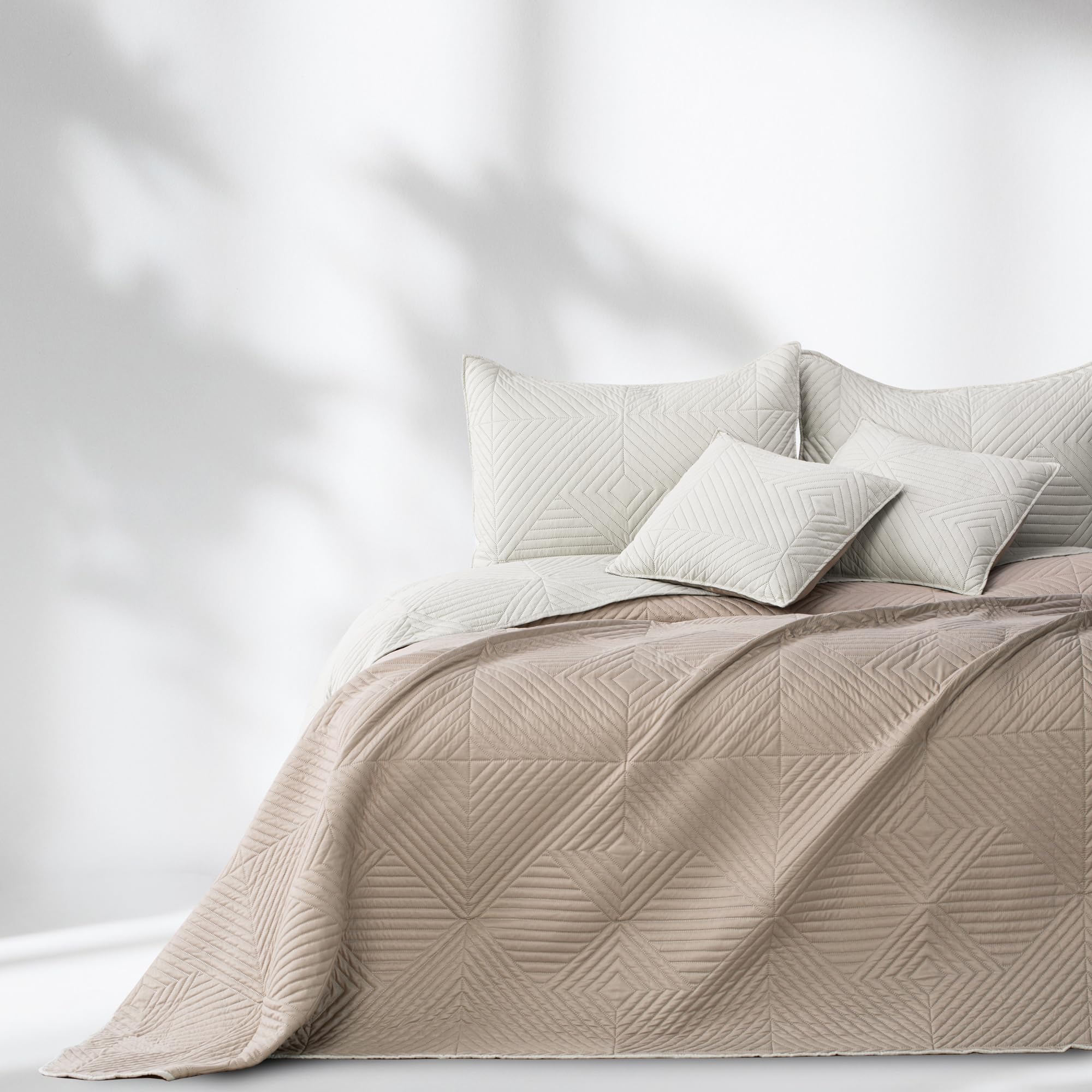 Tagesdecke beige Cappucino 220x240 Bettüberwürf zweiseitig Ultrasonic Steppung Polyester Softa