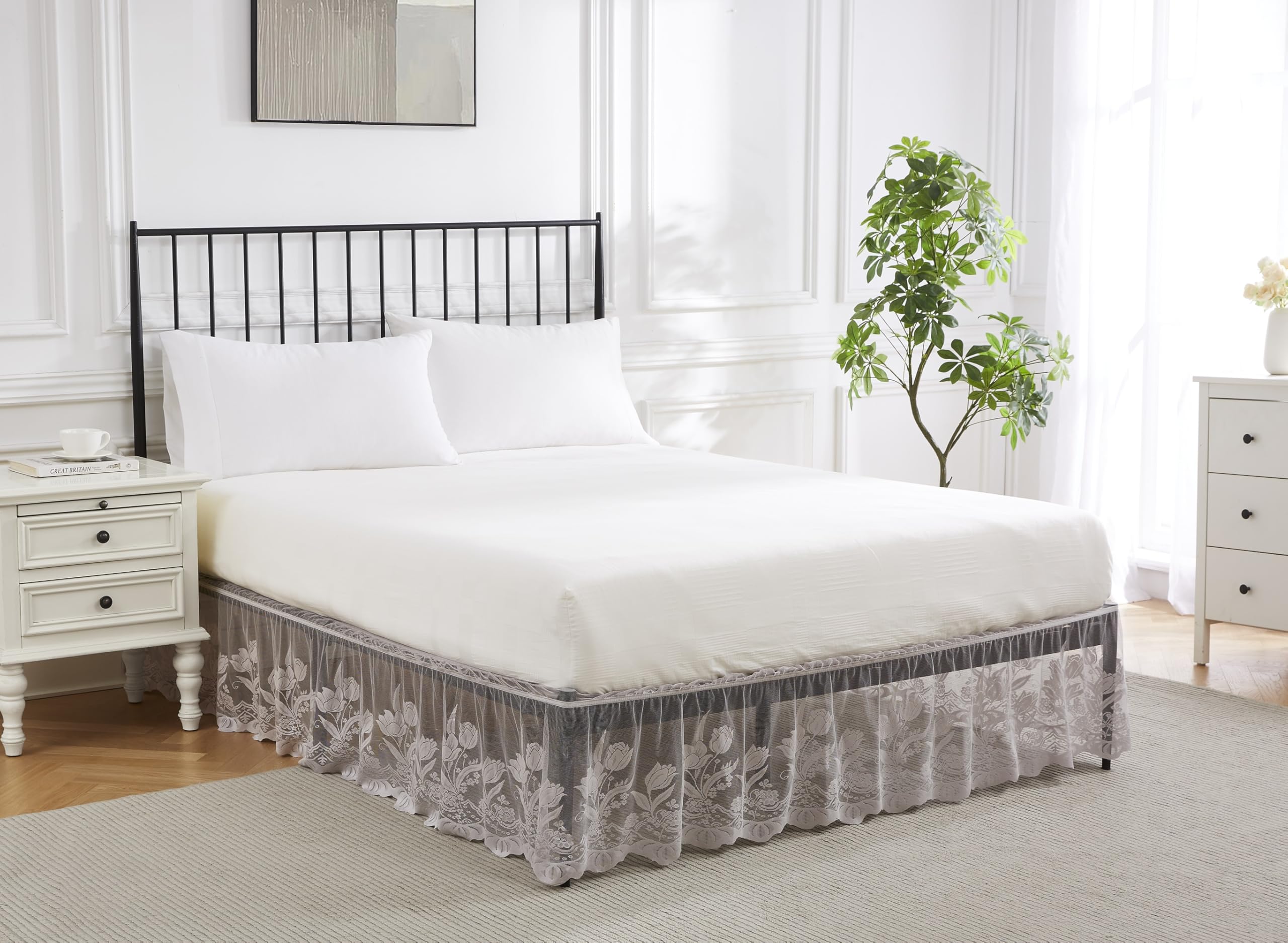 WARM HOME DESIGNS Queen Size Bed Skirt for Bed. Our Gray Bed Skirt Goes Great with Farmhouse or Victorian Bedding for Any Bedroom Decor. DO Silver