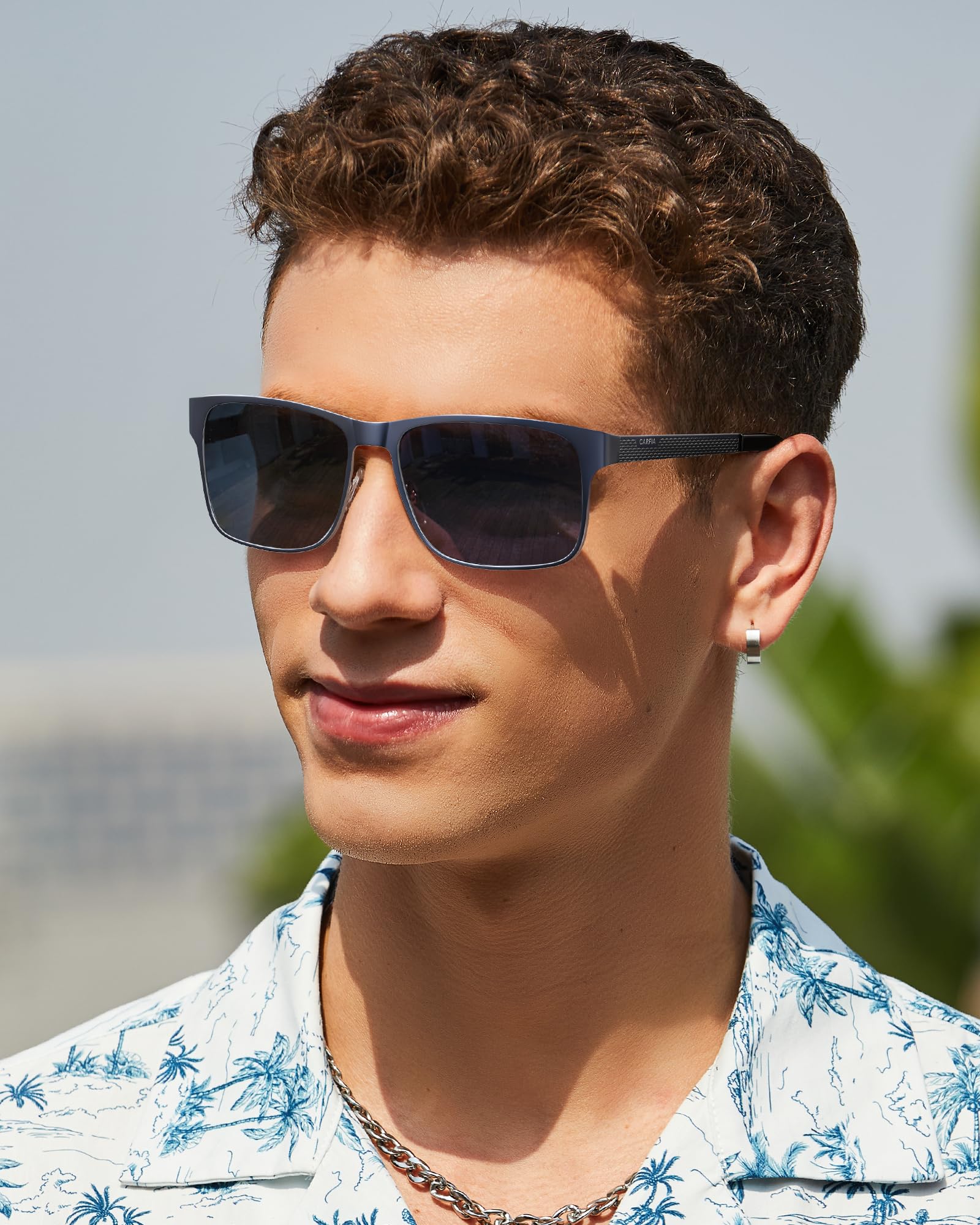 CARFIA Polarisierte Herren Sonnenbrille UV400 Linsen, Federscharnier, Metallgitterdesign an den Bügeln CA5223