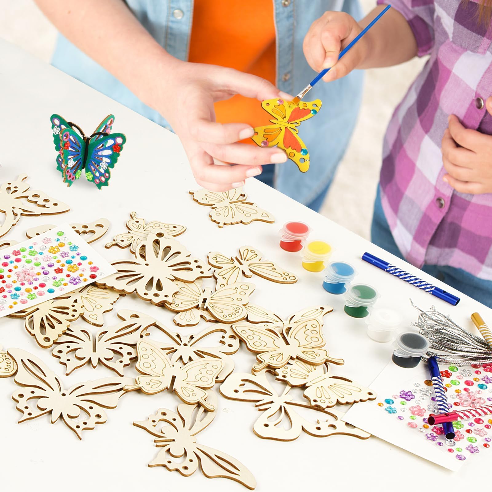 Kit DIY Carillon Éolien Papillon 3D à Peindre - Loisirs Créatifs Pour Enfants, 8 Papillons En Bois Avec Tubes Sonores, Strass Et Peintures