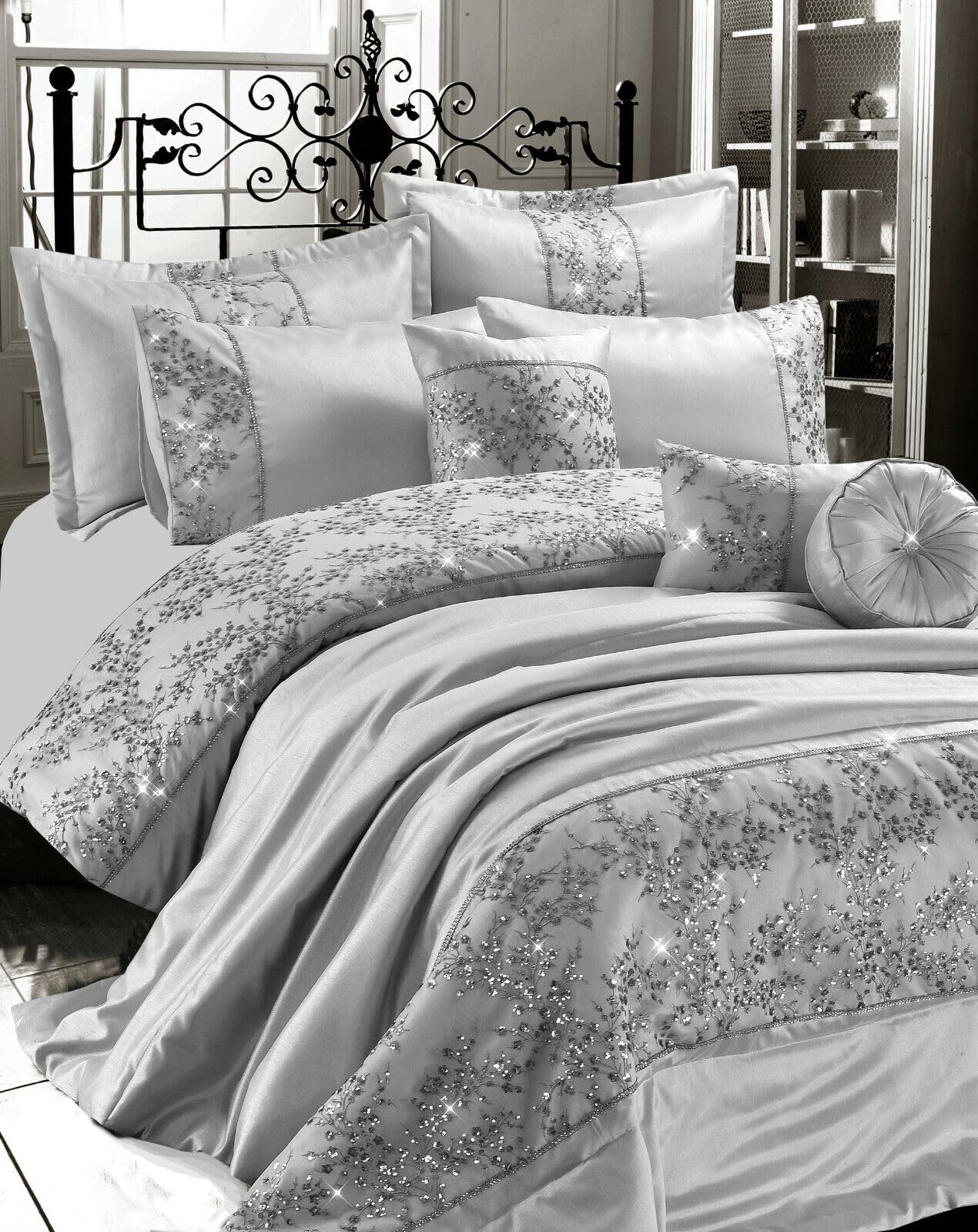 London Dream GIGI Sparkle Embroidery Duvet Quilt Cover Set with 2 Pillowcases, 100% Polyester Diamante Luxurious Bedding Collection (Double 200 x 200 cm, Silver)