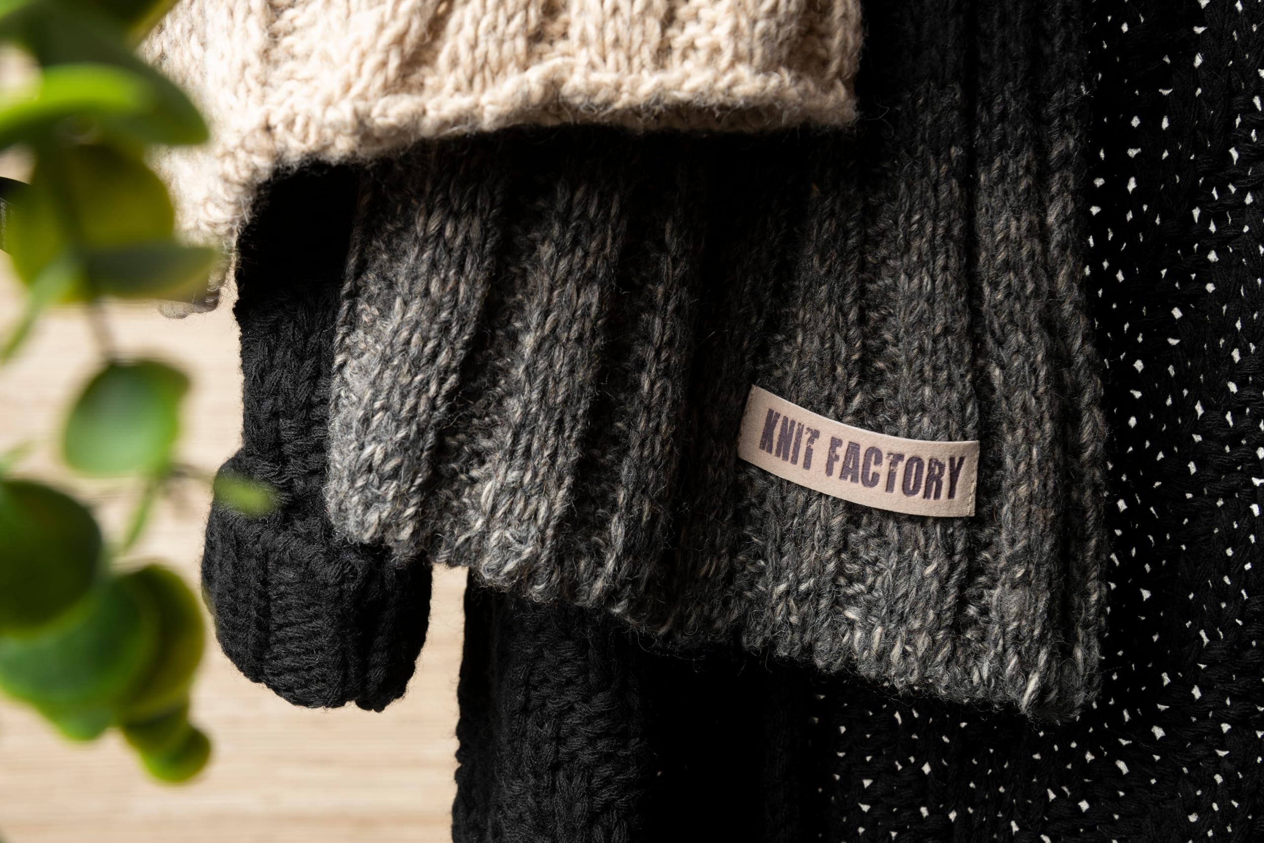 KNIT FACTORY - Mace Schal - Winterschal für Damen und Herren - XXL schal aus 10% Alpakawolle - 220x60 cm