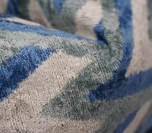 Miniatura 6 de Cojín decorativo hecho a mano con relleno de plumón, azul cobalto, gris carbón, diseño de cheurón, funda de cojín lumbar de seda de terciopelo suave