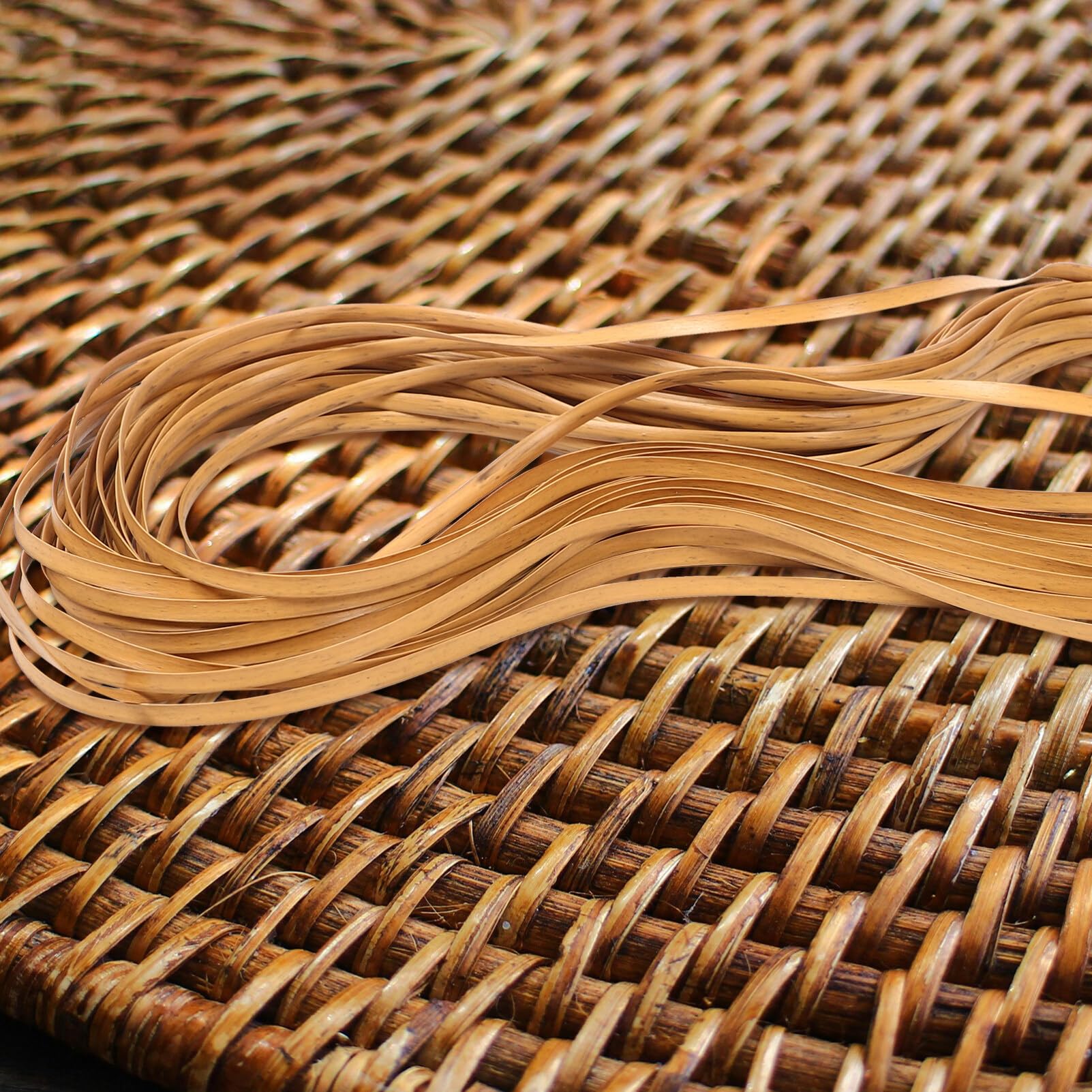 HOLIDYOYO Kit Riparazione Vimini in Rattan Plastico Per Sedie E Tavoli Rotolo Per Intreccio Fai Da Te Materiale Per Mobili Schermi E Cestini Naturale Tagliabile