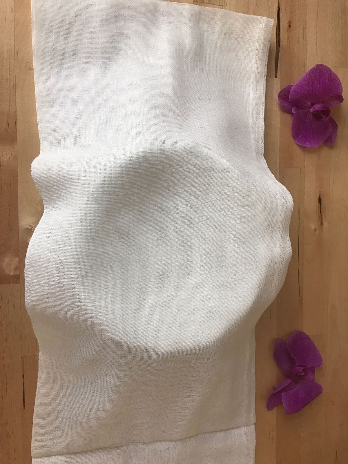 Cheesecloth Grade 50 (extra fine weave): 100% natural, soft, absorbent cotton – washable and reusable – complies with the FDA quality standards, 36-Inch by 5-Yards