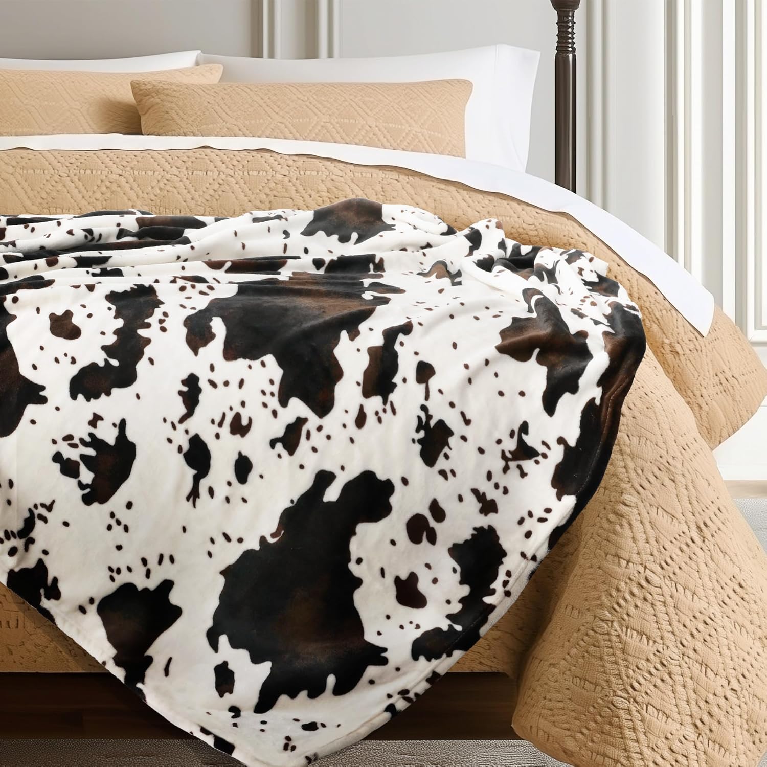 Cow Print Blanket Ultra Soft Flannel Throw Blanket for Couch Bed, Cute Cozy Lightweight All-Season Fleece Blanket, Gift for Women & Girls, 50×60 Inches Black & White - Image 4