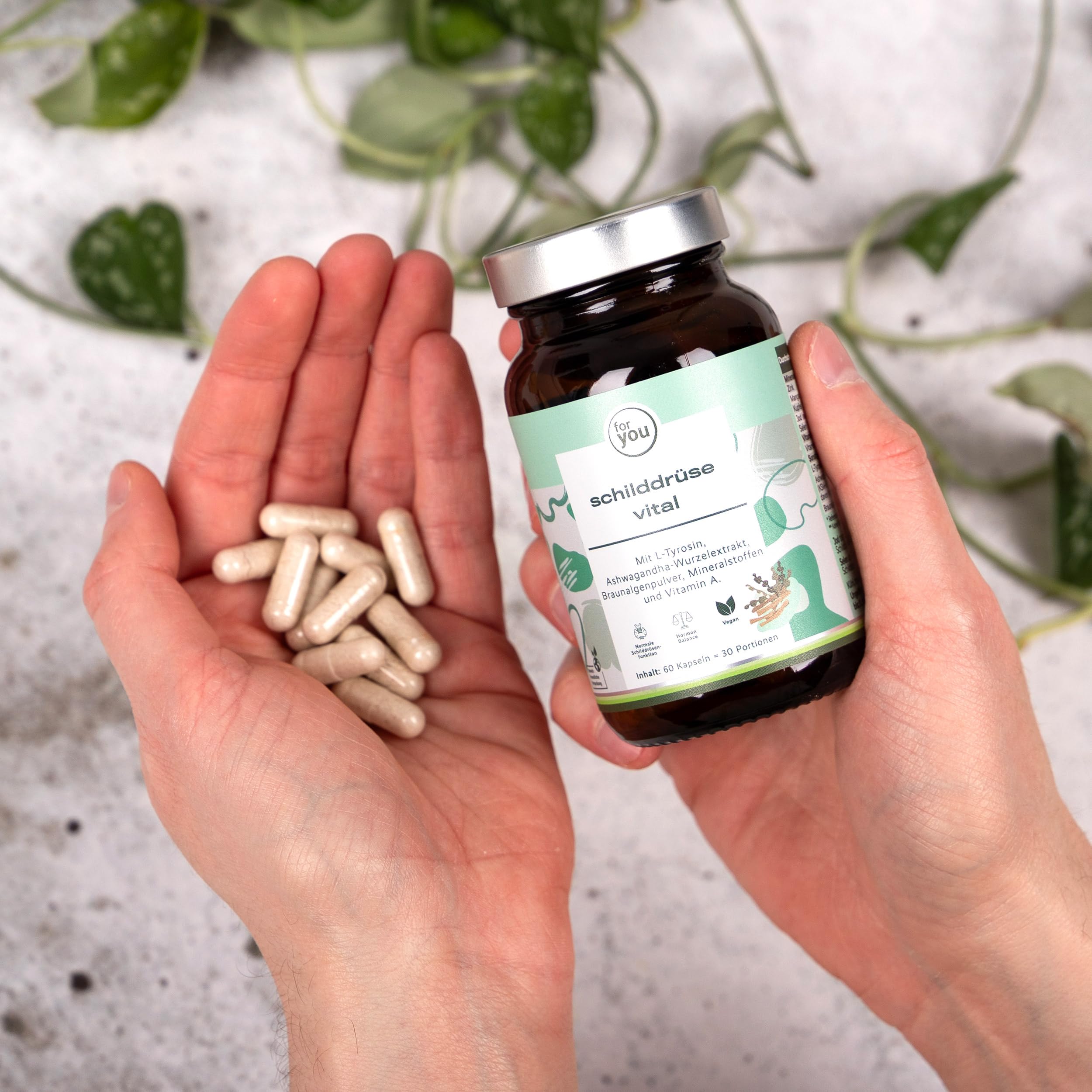 for you schilddrüse vital - mit gezielt abgestimmten Vitalstoffmix zur Förderung einer gesunden Schilddrüsenfunktion & Hormonbalance - mit L-Tyrosin, Ashwagandha, Jod, Selen (1)