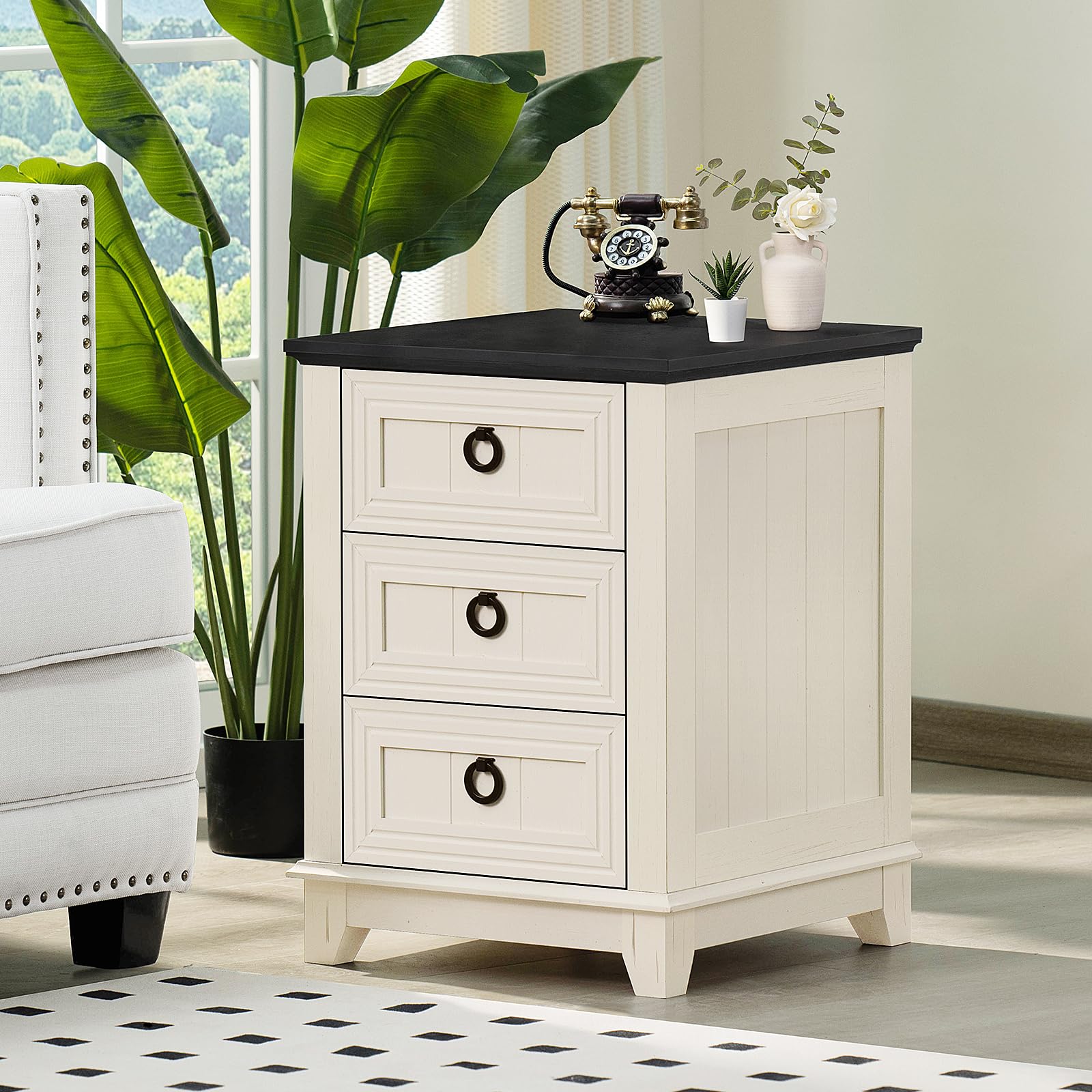 LELELINKY 3 Drawer Bedside Table, 46cm Wide Bedside Cabinet with Metal Handles, Farmhouse Nightstand with Storage, Sofa End Table for Bedroom, Living Room Side Table, White