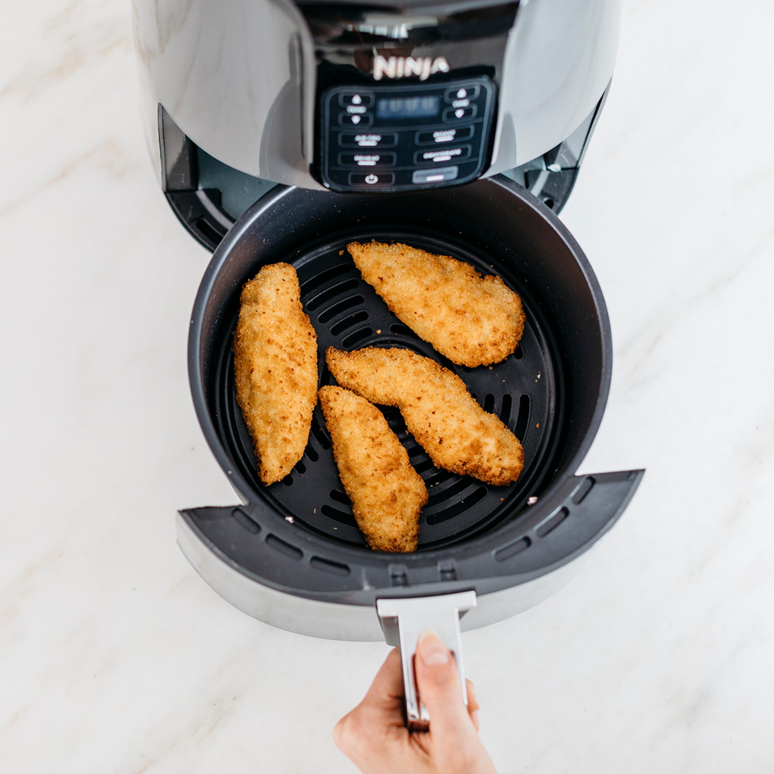 NINJA Air Fryer, 3,8L, 4-en-1, Sans Huile, Frire à l'air, Rôtir, Déshydrate, Panier Antiadhésif Compatible Lave-Vaisselle, 2-4 Portions, Digitale, Gris et Noir, AF100EU