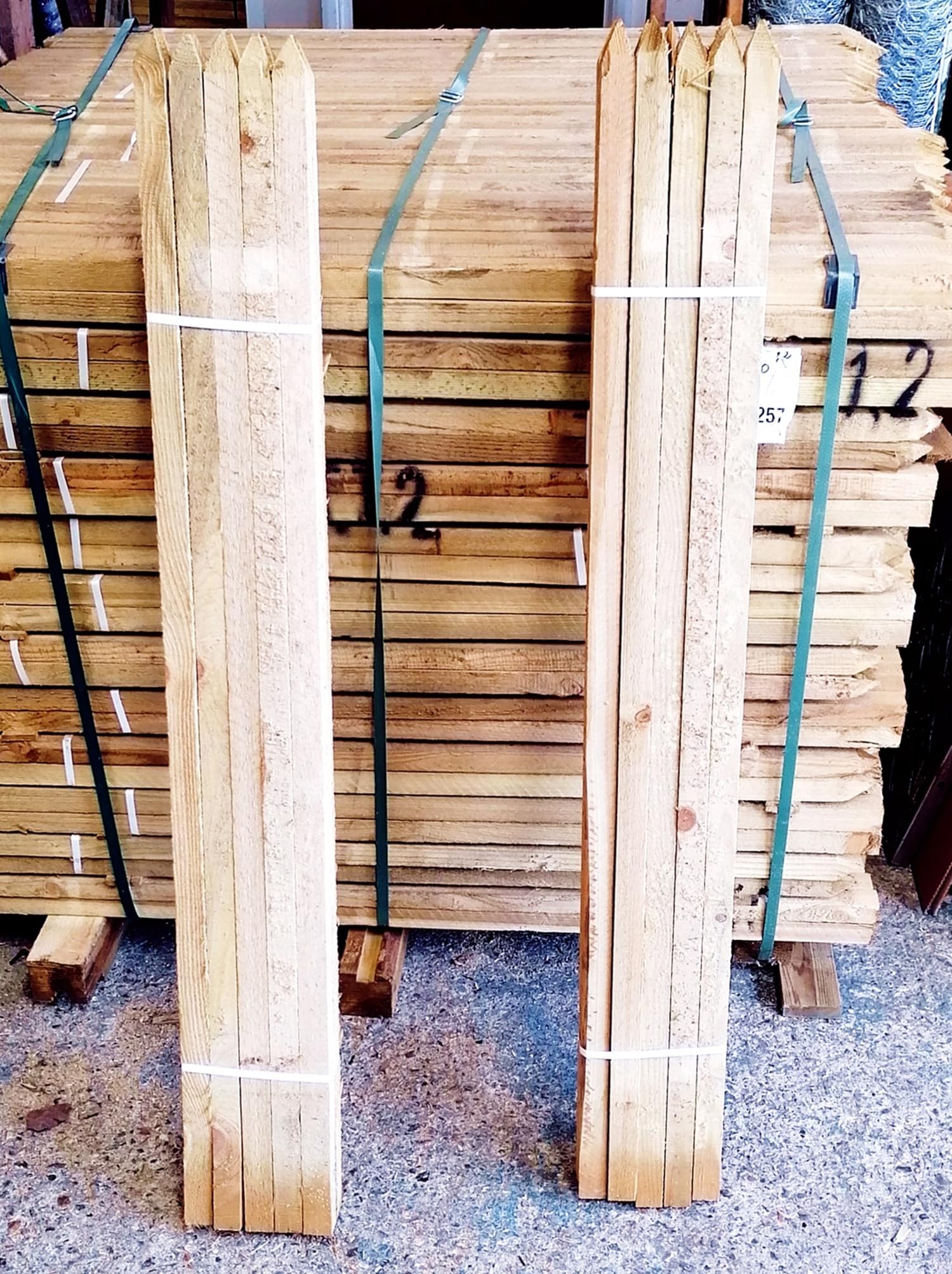 20 x 1.2m (4ft) Tall Wooden Square Garden Tree Plant Stakes - HC4 Pressure Treated For A Long Life Made From Baltic Slow Grow Timber For Strength, Square with Pointed End