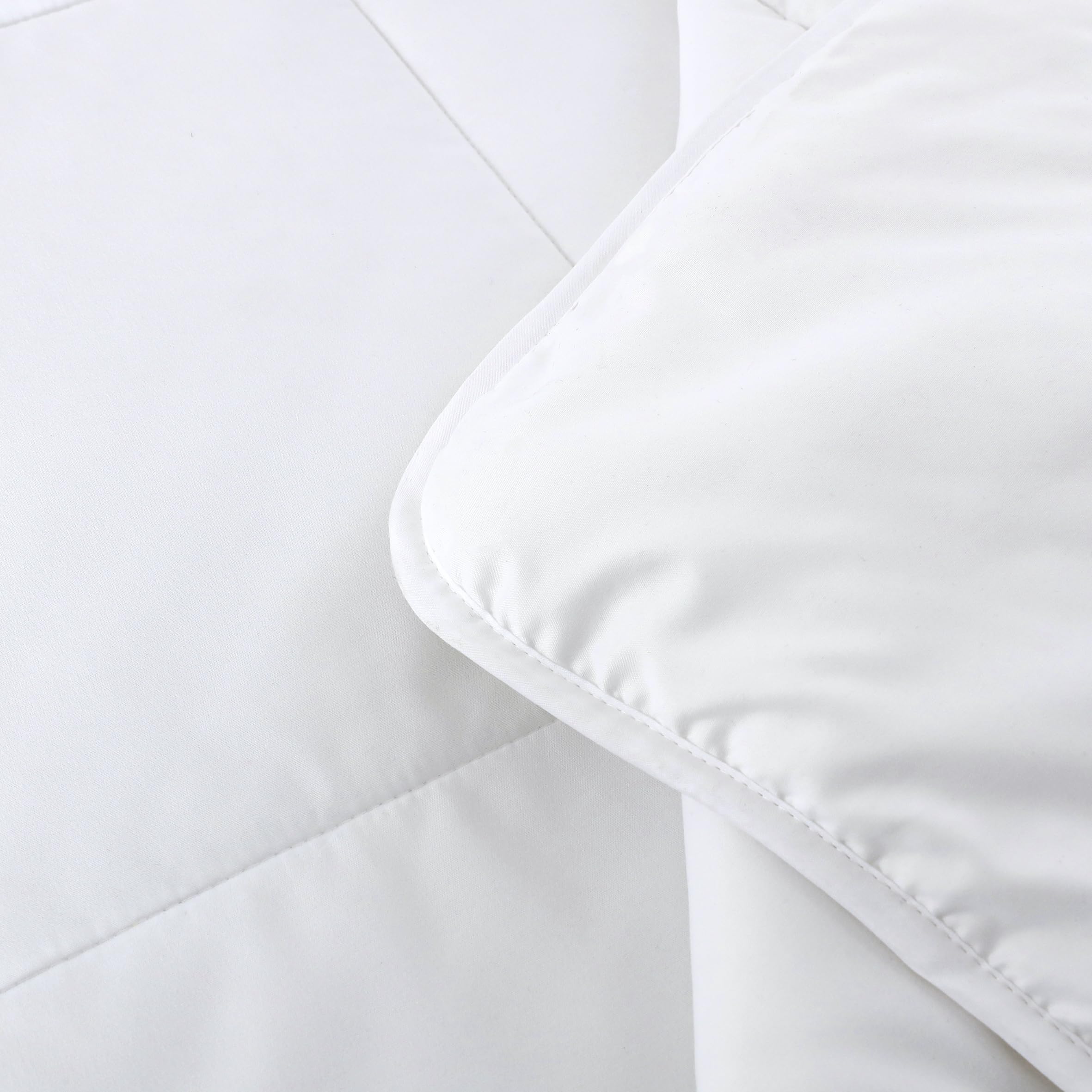 NORA HOME Piumino Letto Singolo/Matrimoniale 4 Stagioni 220x220 cm - Piumone Primaverale Estate Autunnale Invernale 220x220 cm - Coperta Trapunta 220 x 220 di Microfibra Sintetico Bianco - ANETO