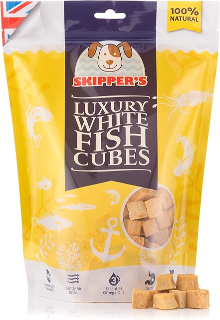 SKIPPER'S Luxury White Fish Cubes - Grain & Cereal Free, Essential Source of Omega 3 Oils, Low Fat & Hypoallergenic, Good for Skin & Digestion | Gently Air Dried (250g)