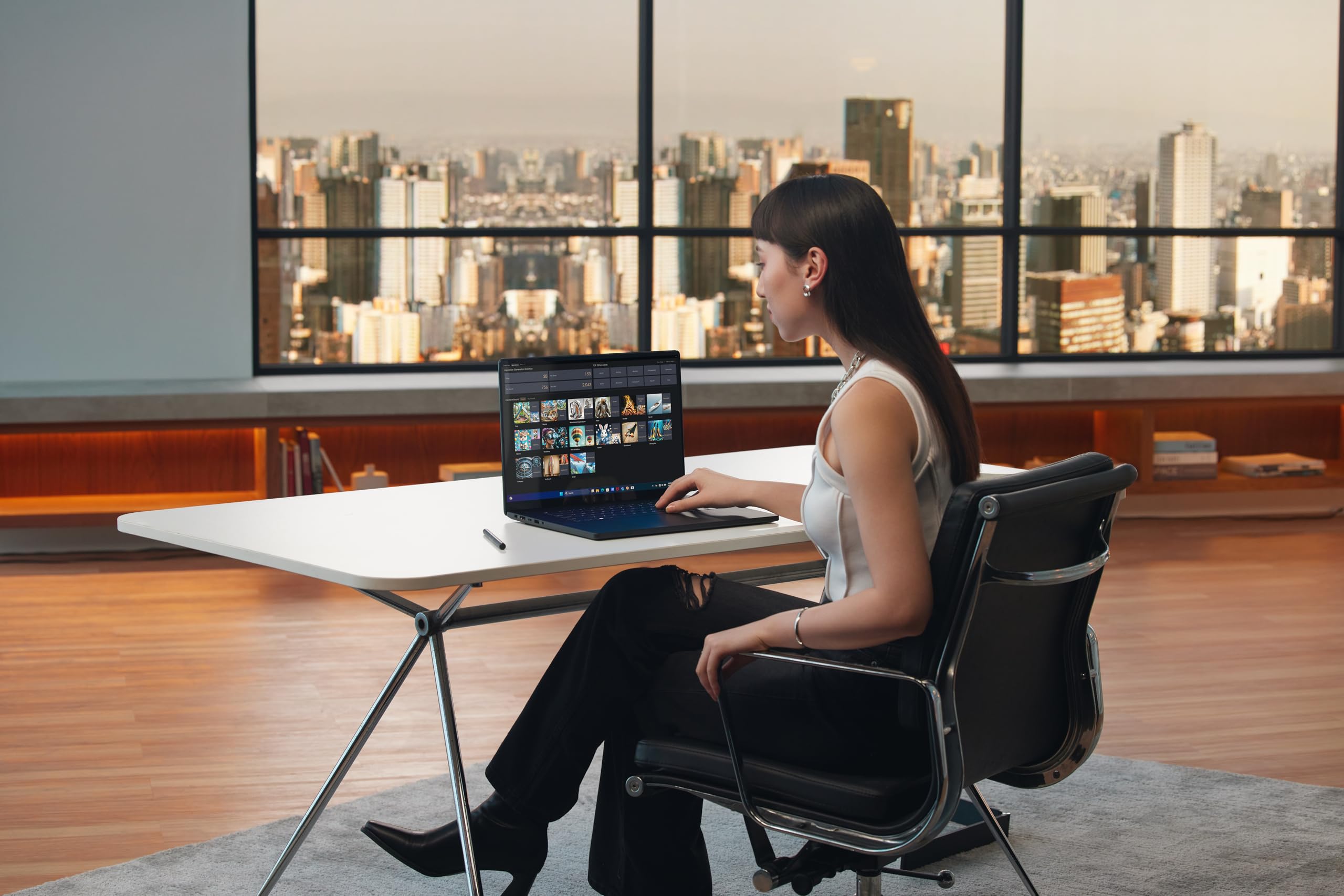 ASUS ProArt P16 OLED H7606WM-SC056W - Laptop 16" WQUXGA (AMD Ryzen AI 9 HX 370, 32 GB RAM, 1 TB SSD, NVIDIA RTX 5060 8 GB, Windows 11 Home) Czarny Nano - klawiatura QWERTY hiszpański