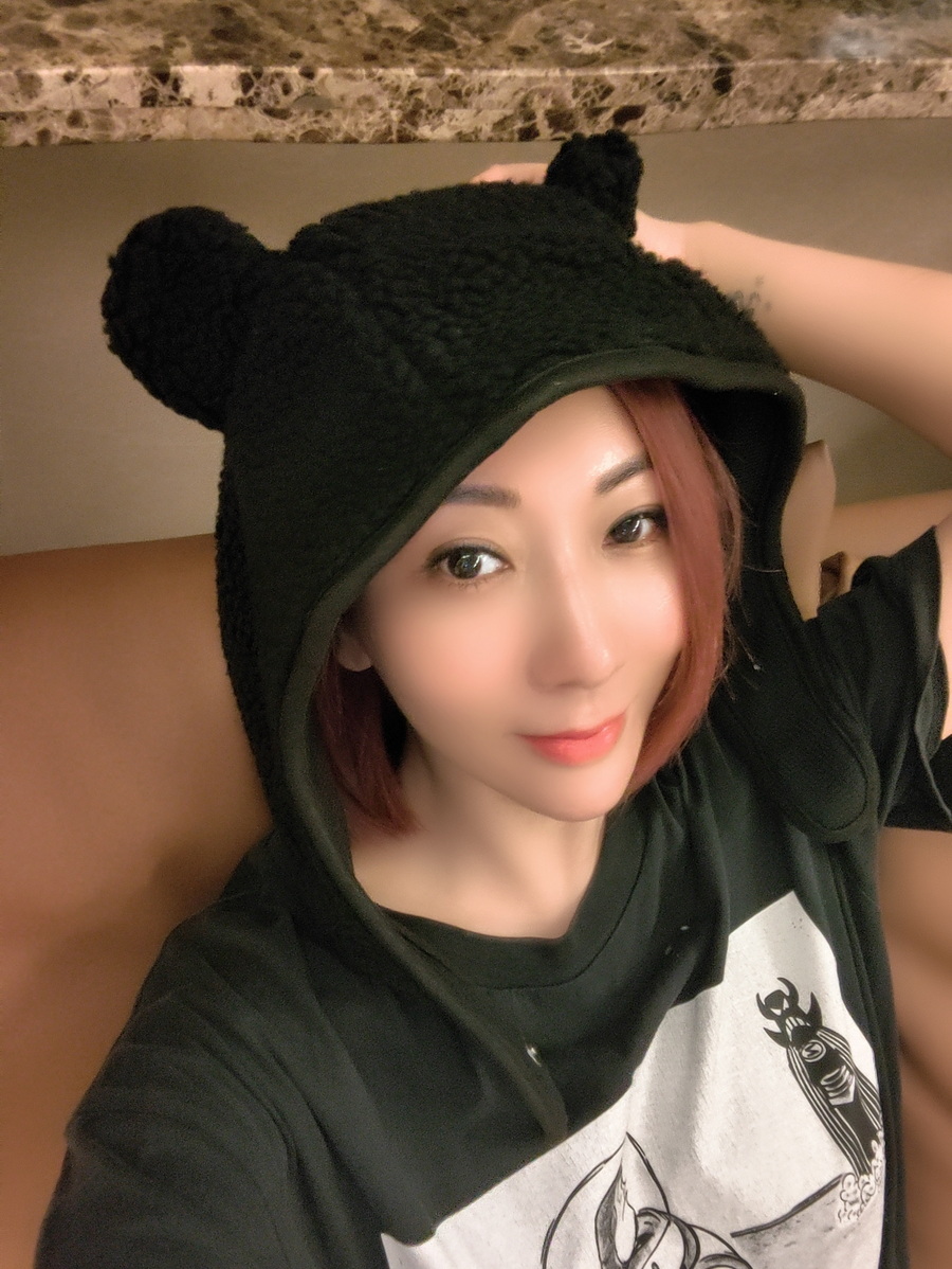 帽子 \"AWESOME NEEDS \" bear knit cap AWESOME NEEDS