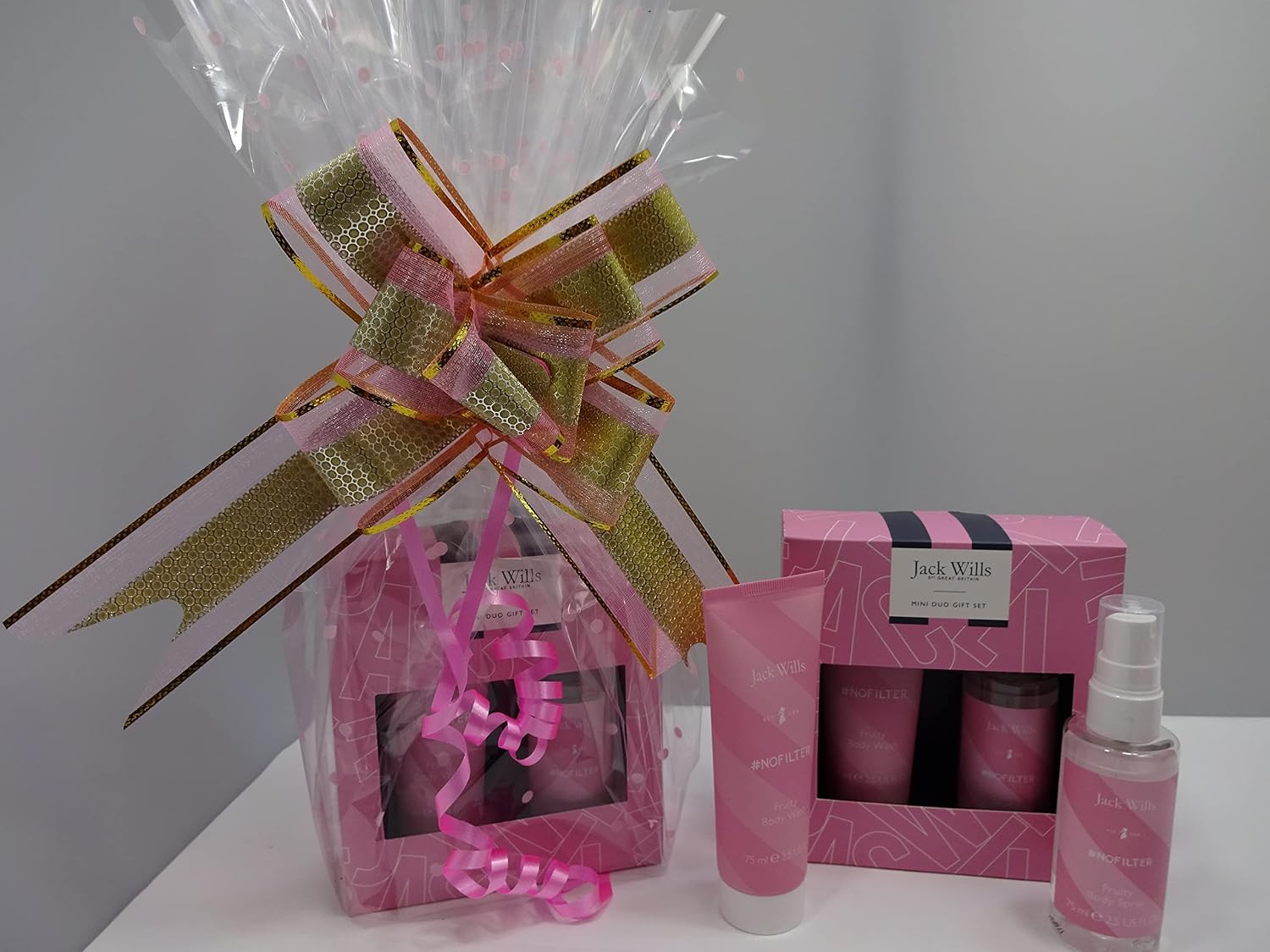 Valentines Gift For Her ~ No7 8pc Luxury Beauty Glamour Gift Box 8pc Skincare & Make Up Set Gift Box Free Gift Wrapped In Gift Bag 25...