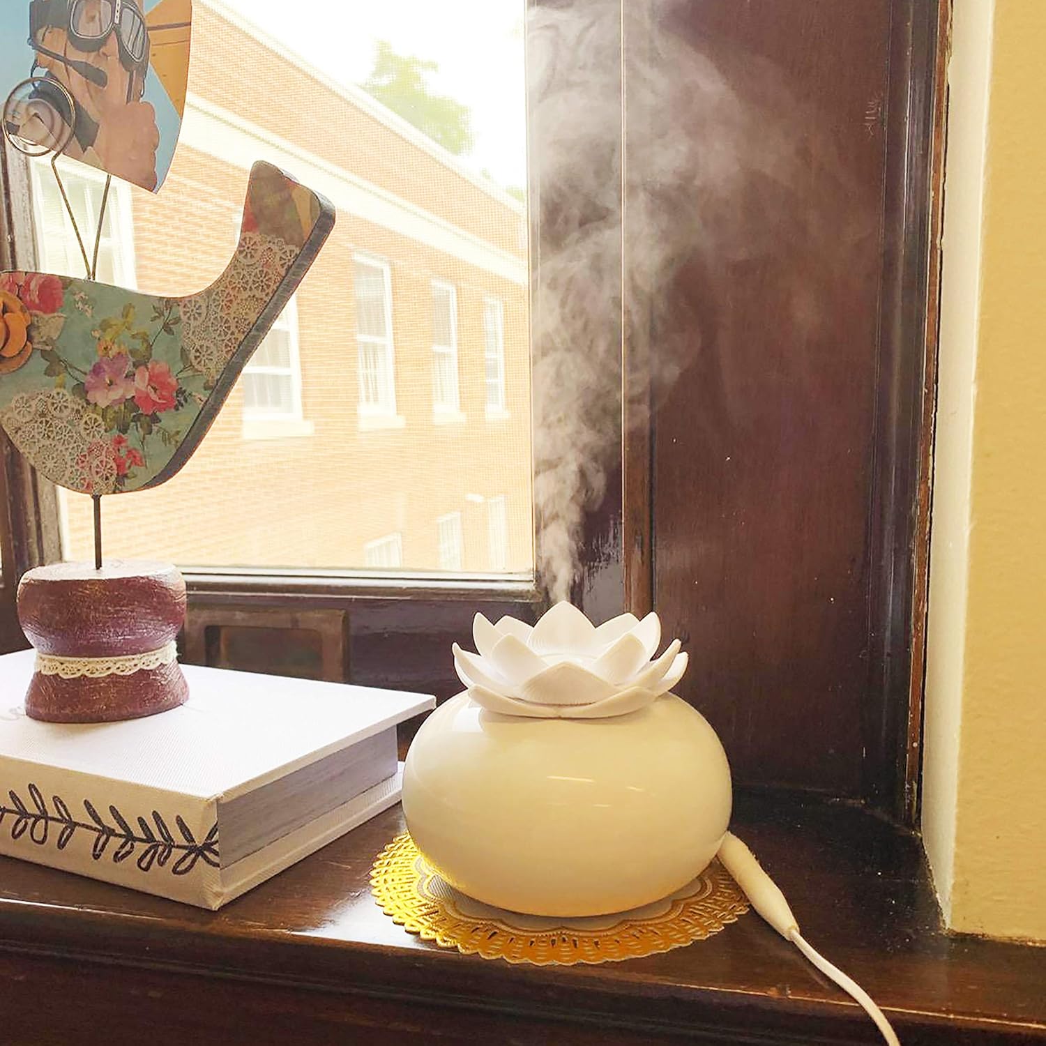 Ceramic Essential Oil Diffuser,Personal Humidifiers Small for Office Desk,EEssen Cute Lotus USB Cool Mist Humidifier Ultrasonic,7 Colors LED Light Auto Shut-Off(White) : Home & Kitchen