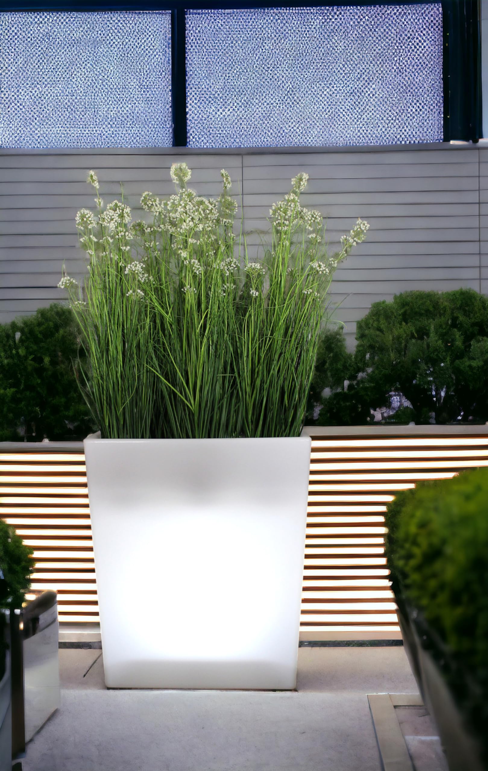 Arnusa Vaso da fiori grande a LED illuminato RGB con telecomando PL403S vaso da fiori alto rettangolare vaso da fiori moderno 70 x 59 x 31 cm bianco