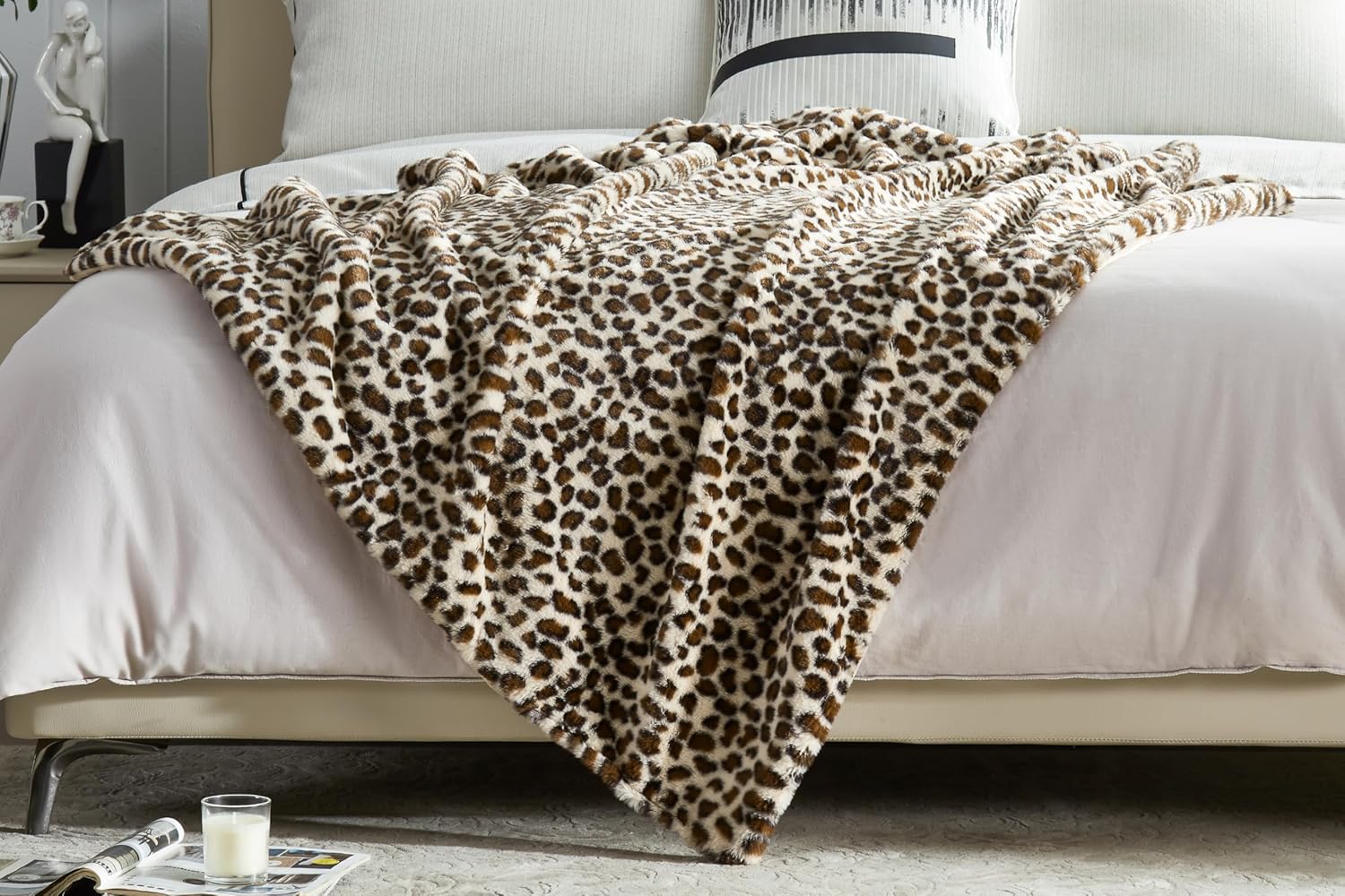 JONIYEAR Cozy Plush Brown Cheetah Faux Rabbit Fur Throw Blanket 50" x 60",Decorative Thick Fuzzy Leopard Lap Blankets for Women, Soft Fluffy Animal Printed Warm Shaggy Blanket for Winter Fall, Beige - Image 3